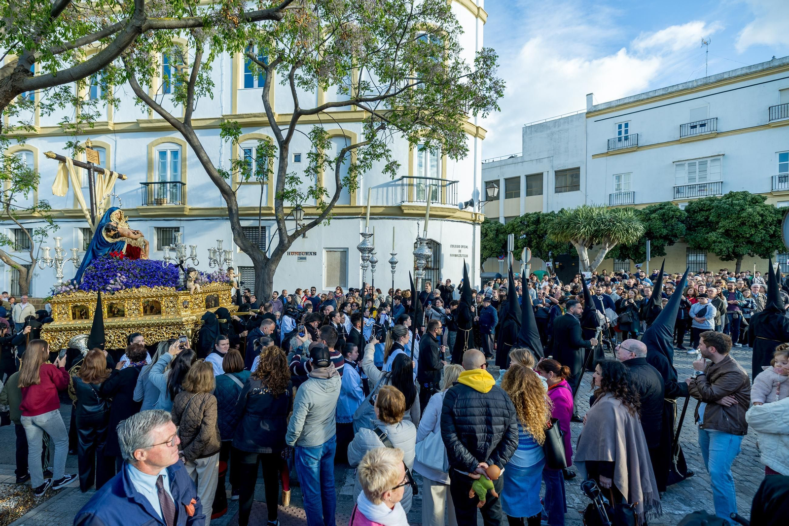 Imágenes de la salida del Caminito en la Semana Santa de Cádiz 2025
