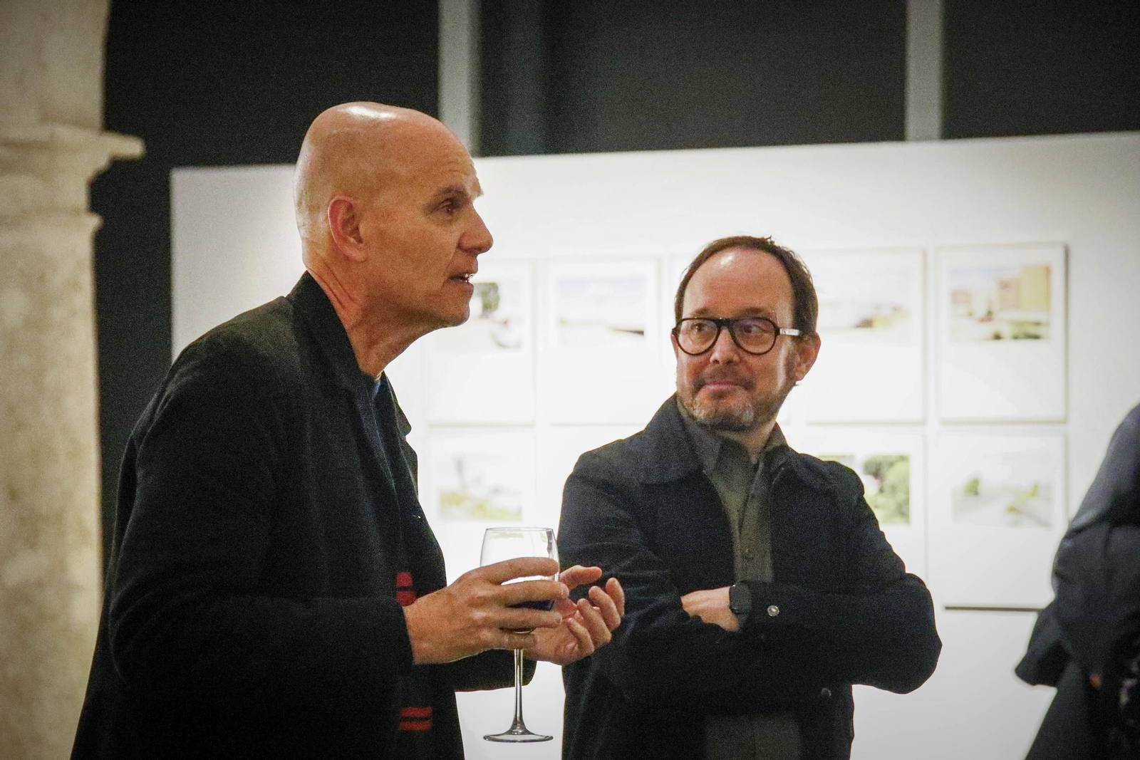 La exposición fotográfica 'Espacio disponible' de Eduardo Nave en el Centro Andaluz de la Fotografía de Almería, en imágenes