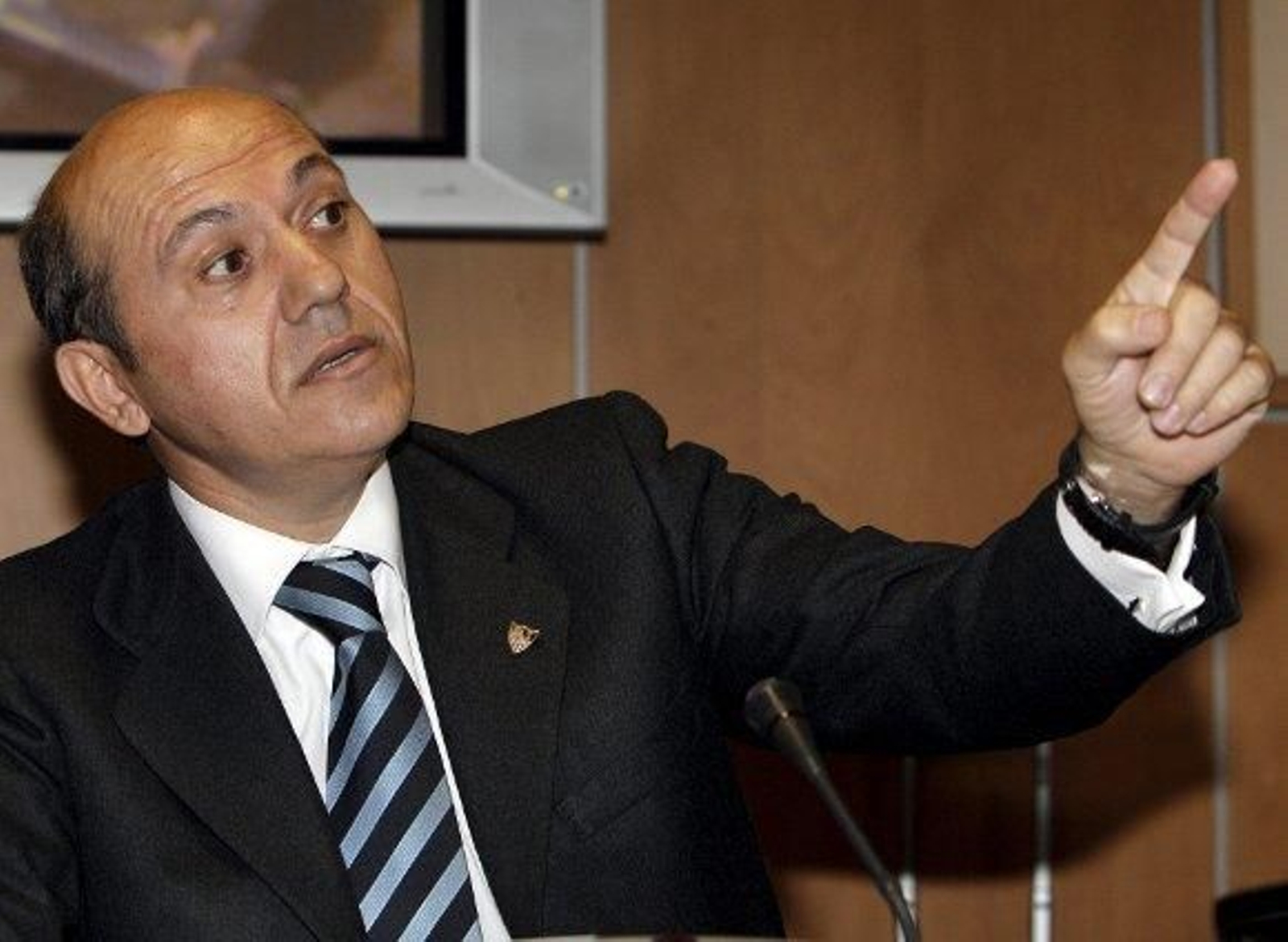 Del Nido: "Nuestra liga no es la mayor porquería de Europa, sino del mundo"