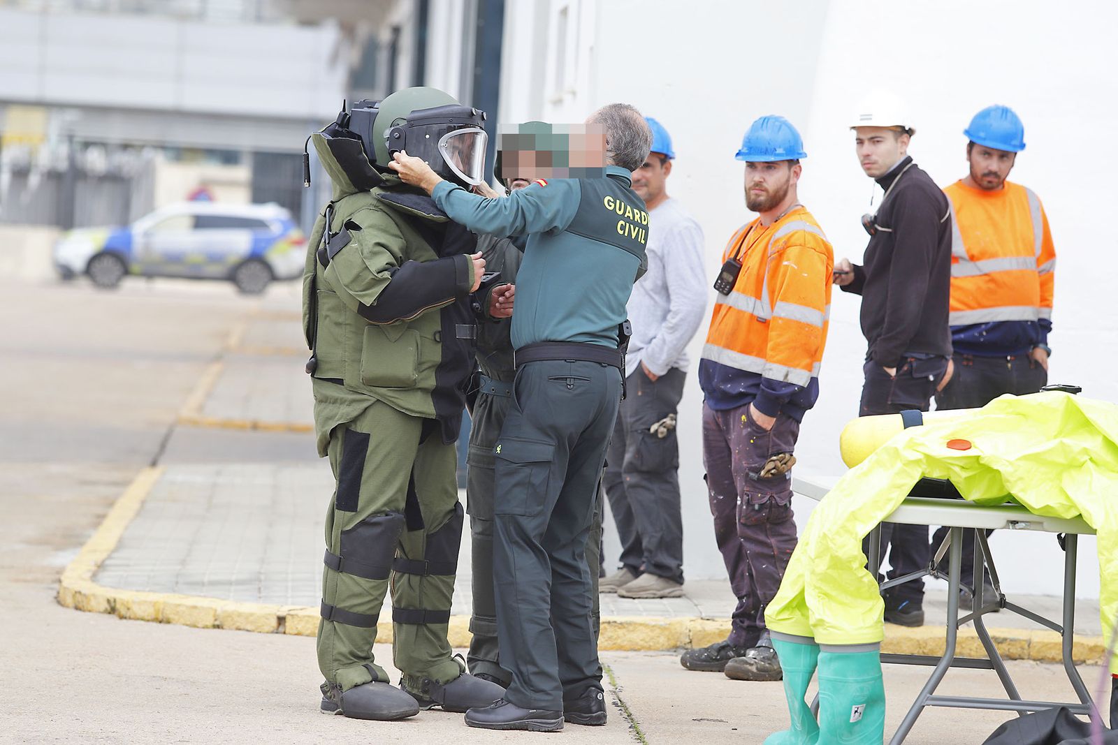 Imágenes del simulacro de explosivos realizado en el muelle de Levante
