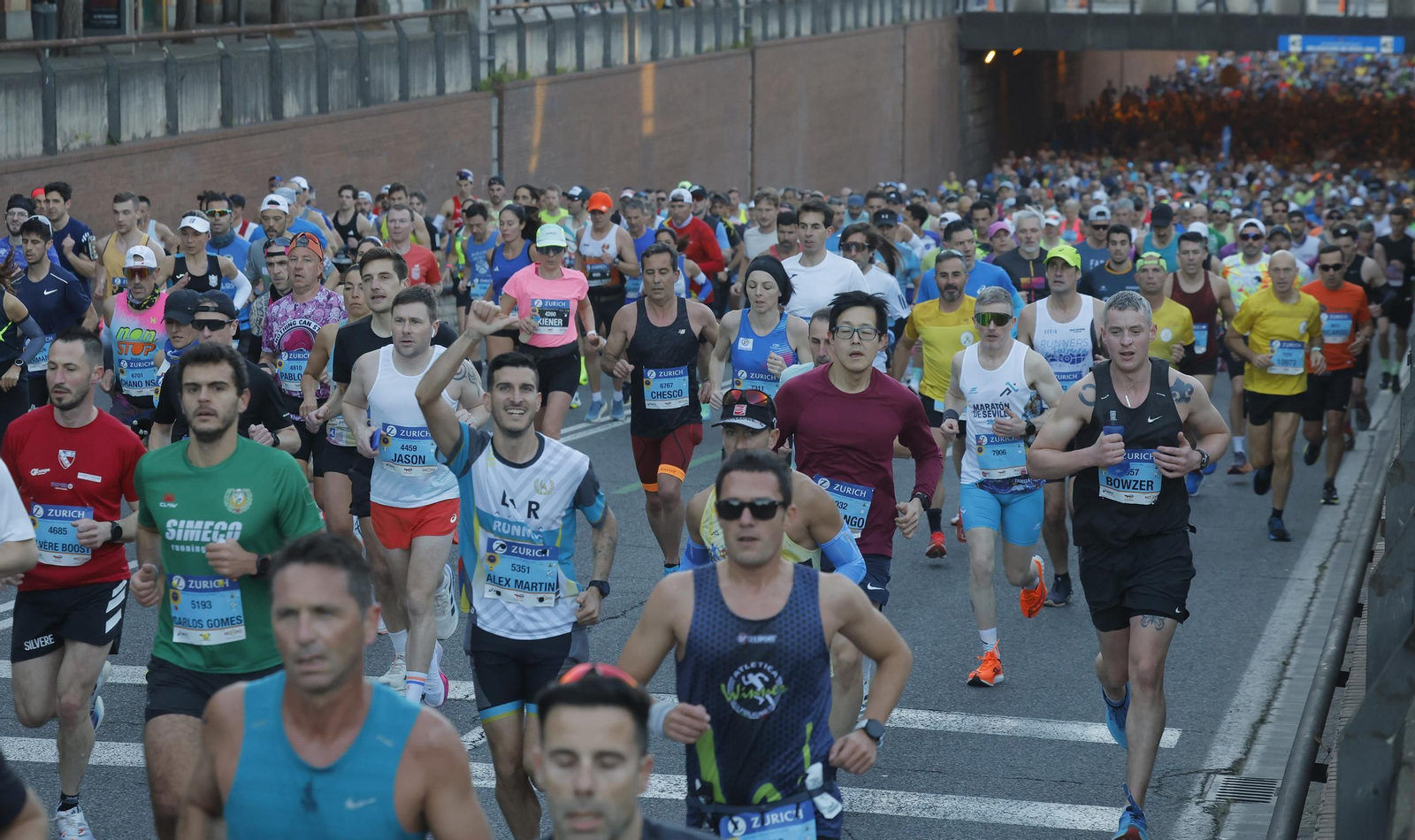 Búscate en el Zurich Maratón de Sevilla 2025