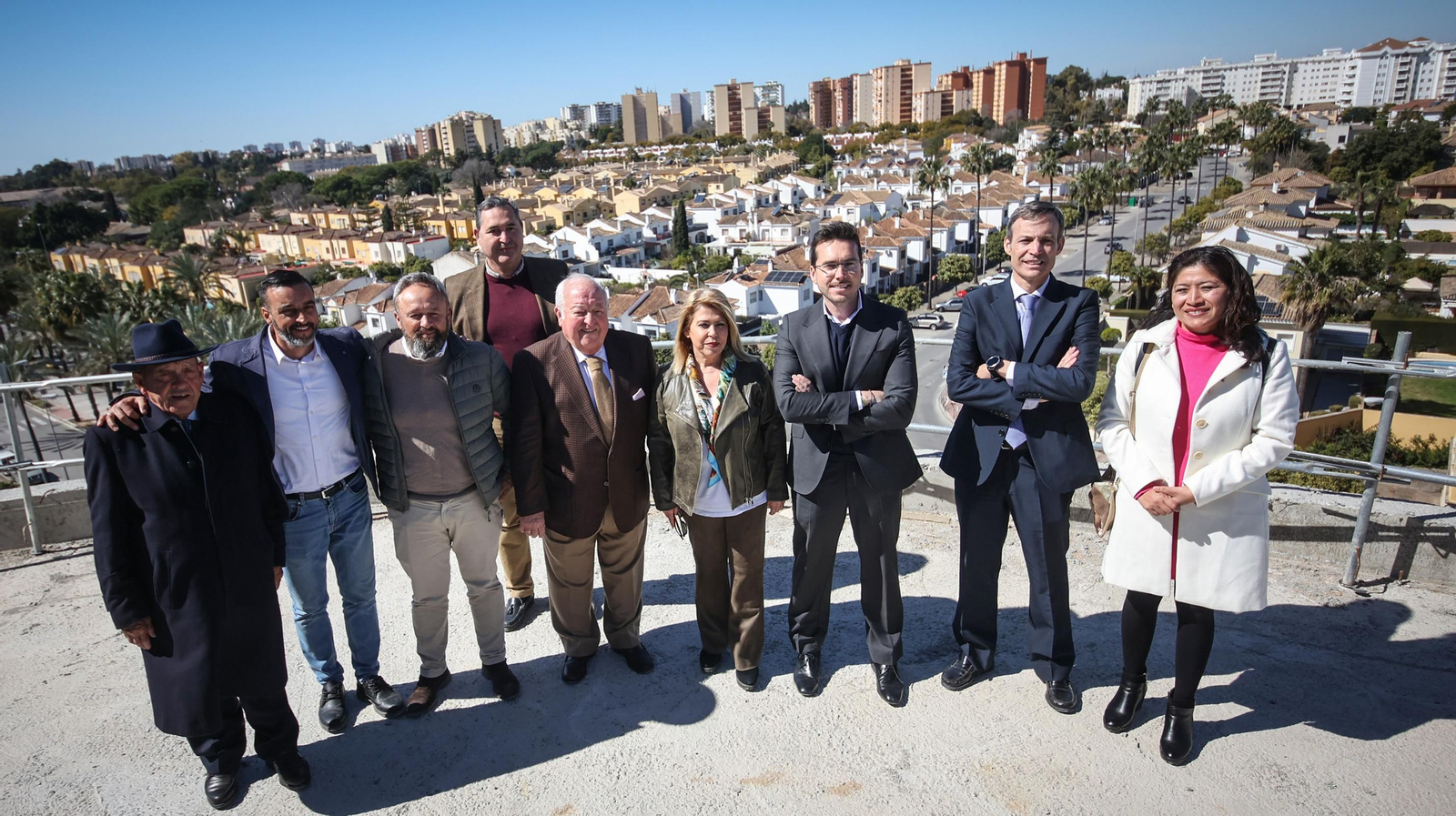 Impresionantes vistas 360º en la puesta de bandera del edificio Altillo Sky Garden en Jerez