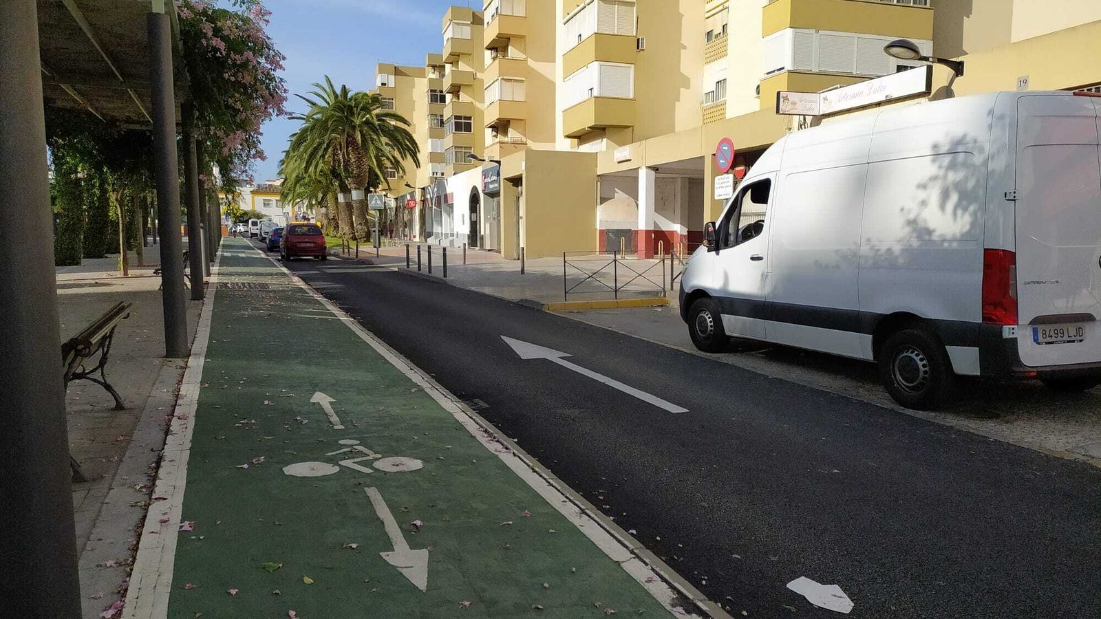 Uno de los tramos de Reyes Católicos que se ha asfaltado.