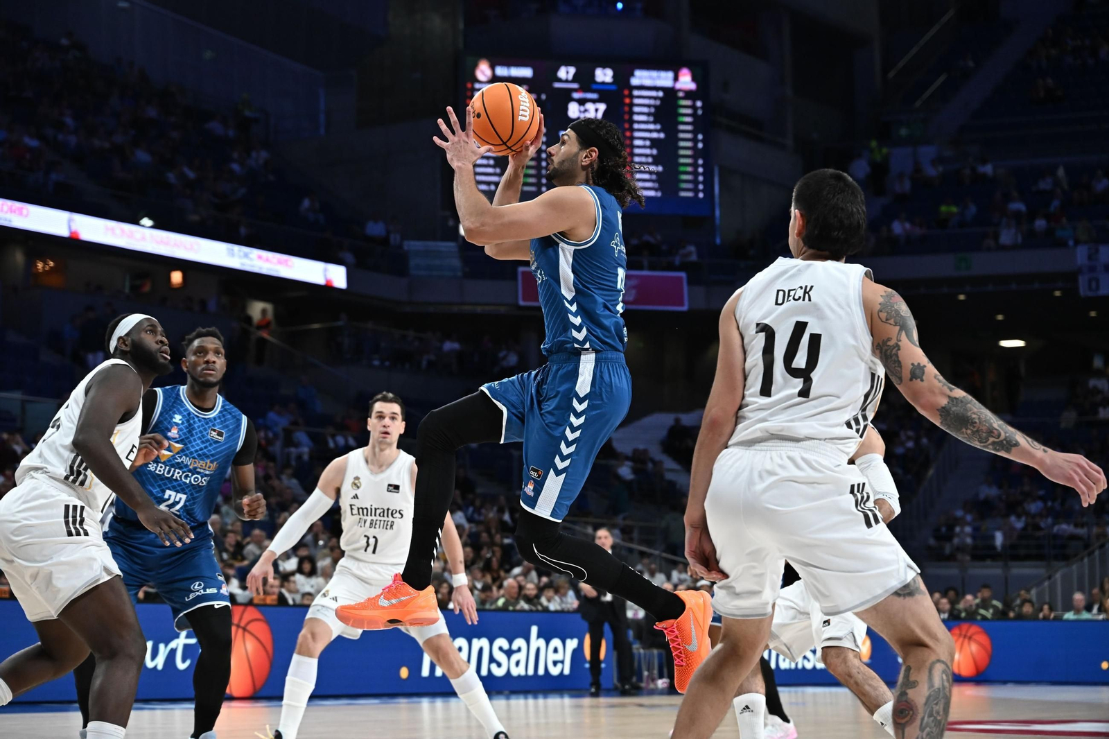 Yannick Nzosa, siete puntos en siete minutos ante el Real Madrid