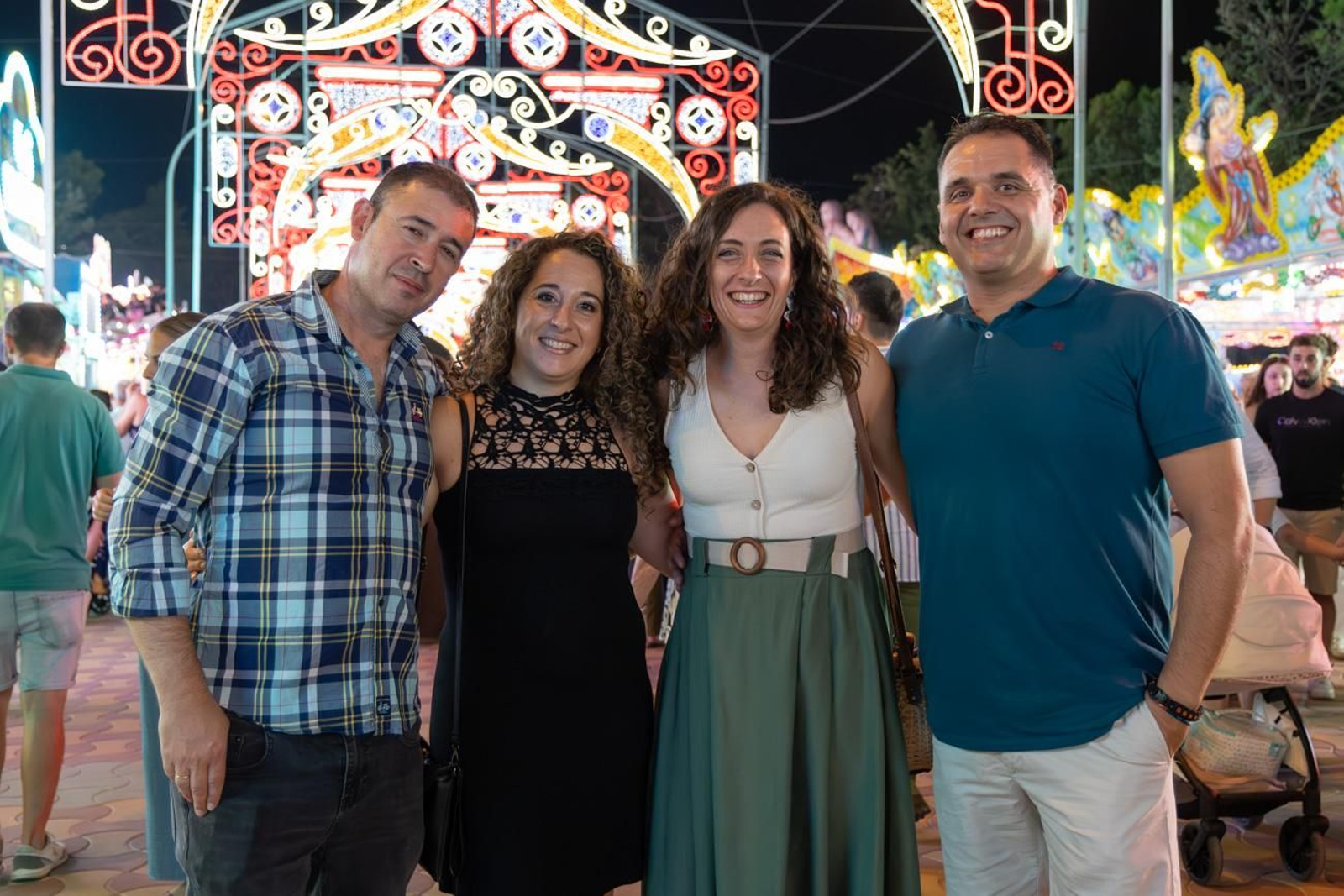 Pasacalles inaugural, fuegos artificiales e iluminación de la portada de feria y del recinto ferial de la Feria de San Bartolomé en Martos
