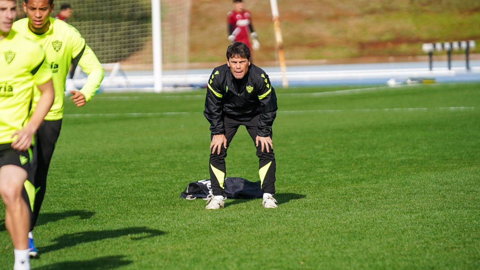 El entrenador rojiblanco, concentrado en una de las sesiones de trabajo de la semana.