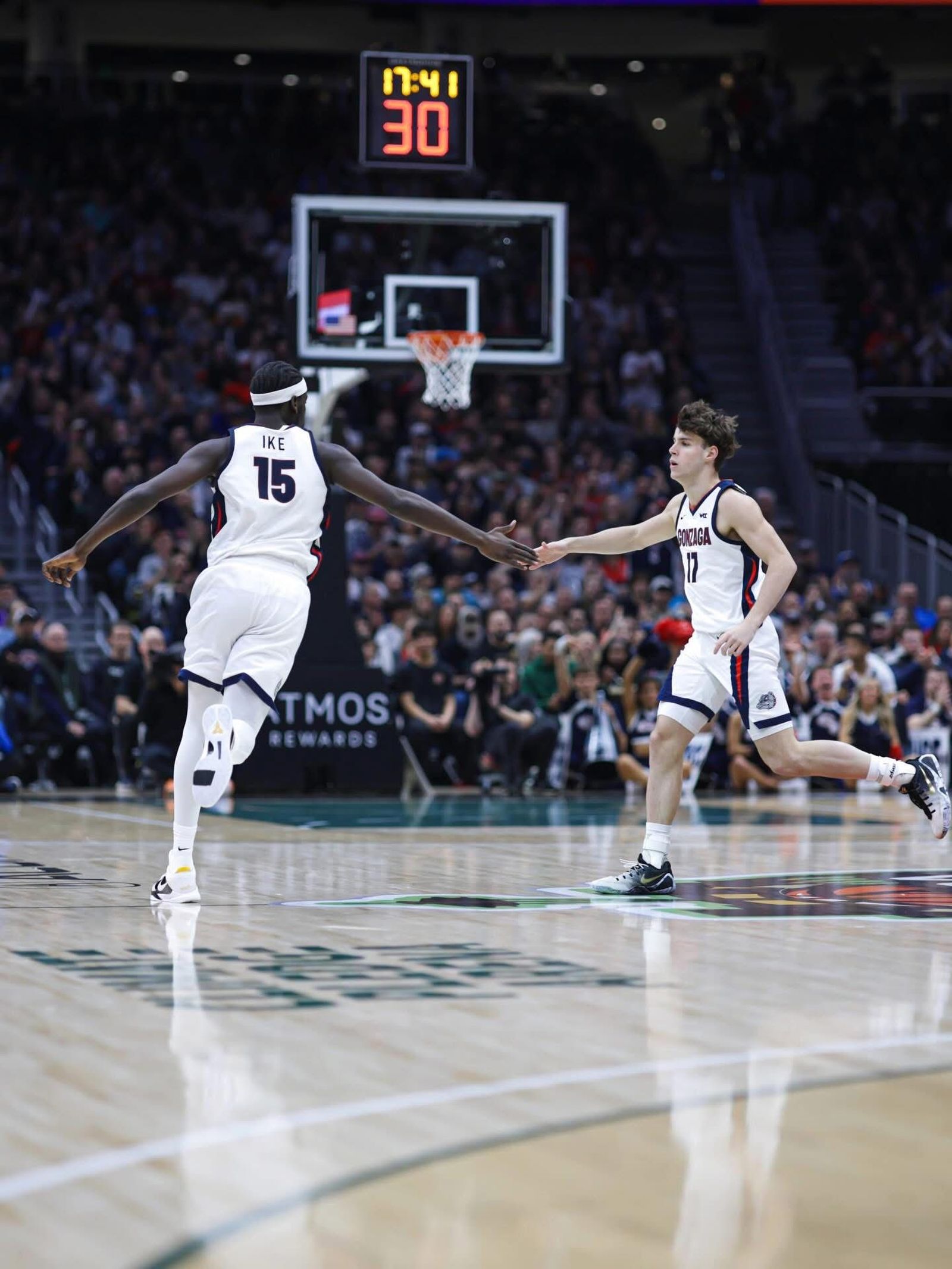 NCAA: Mario Saint-Supéry, 12 puntos y victoria de Gonzaga