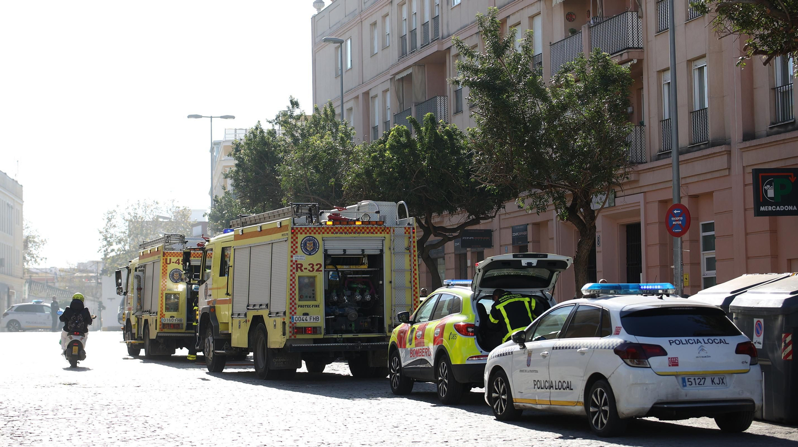 Grave incendio en un ático en Jerez