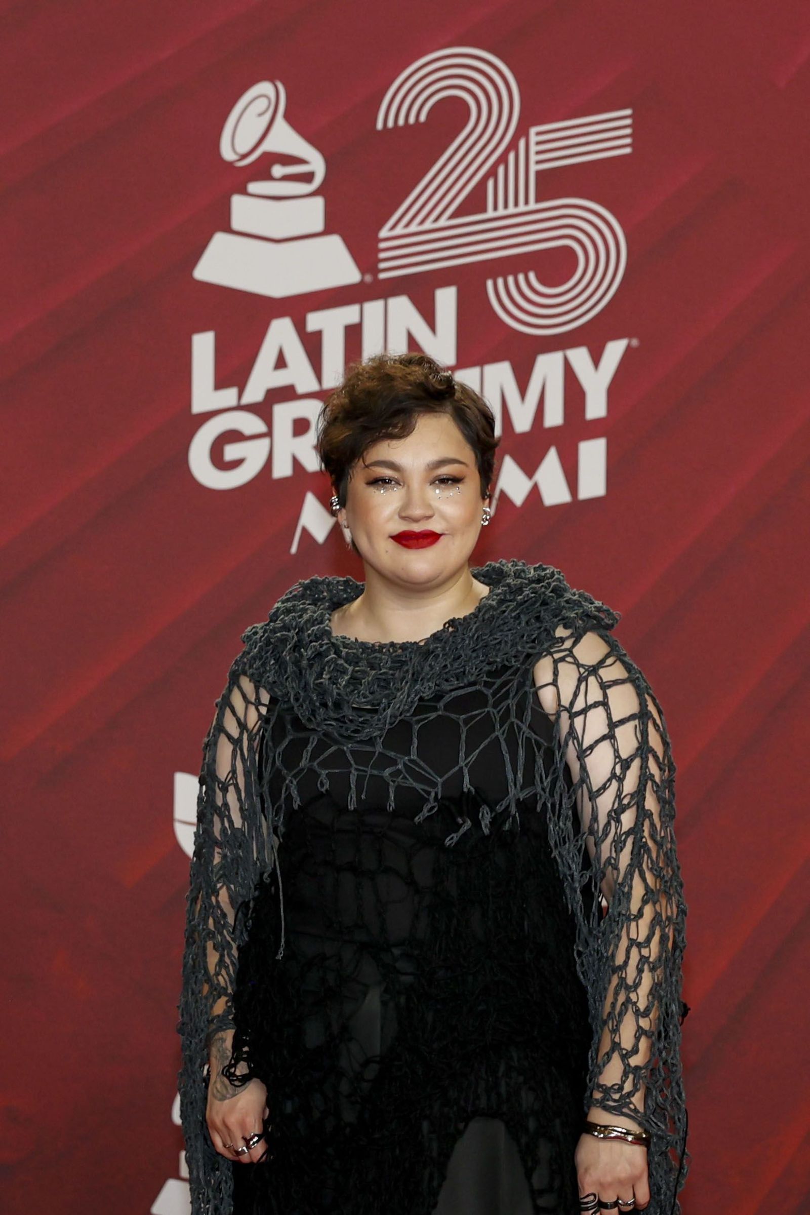 Todos los famosos, tendencias y curiosidades en la alfombra roja de la 25 edición de los Grammy Latinos