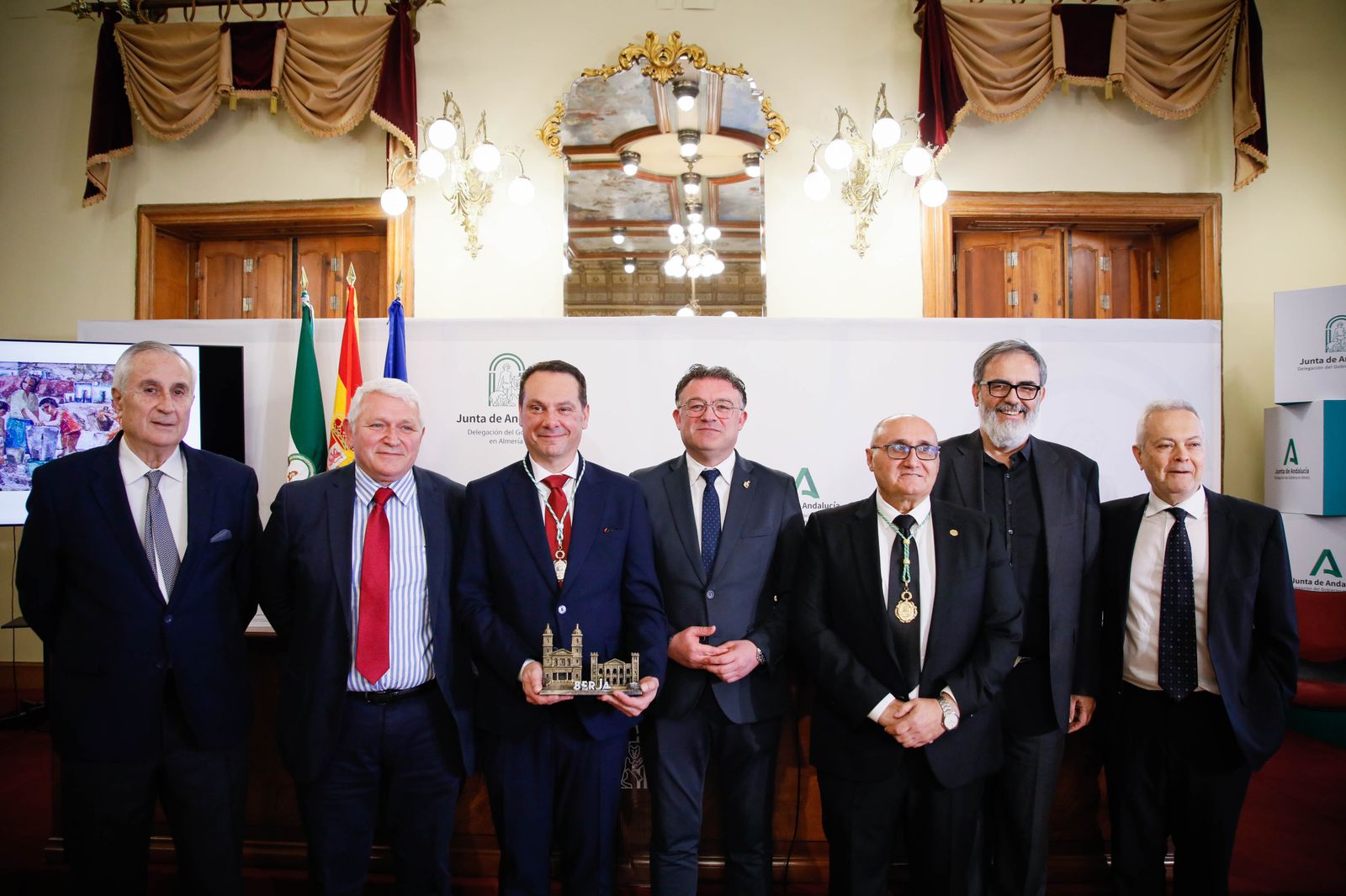 Juan Manuel Martín Robles ingresa como académico de Historia de Andalucía y te lo contamos en imágenes