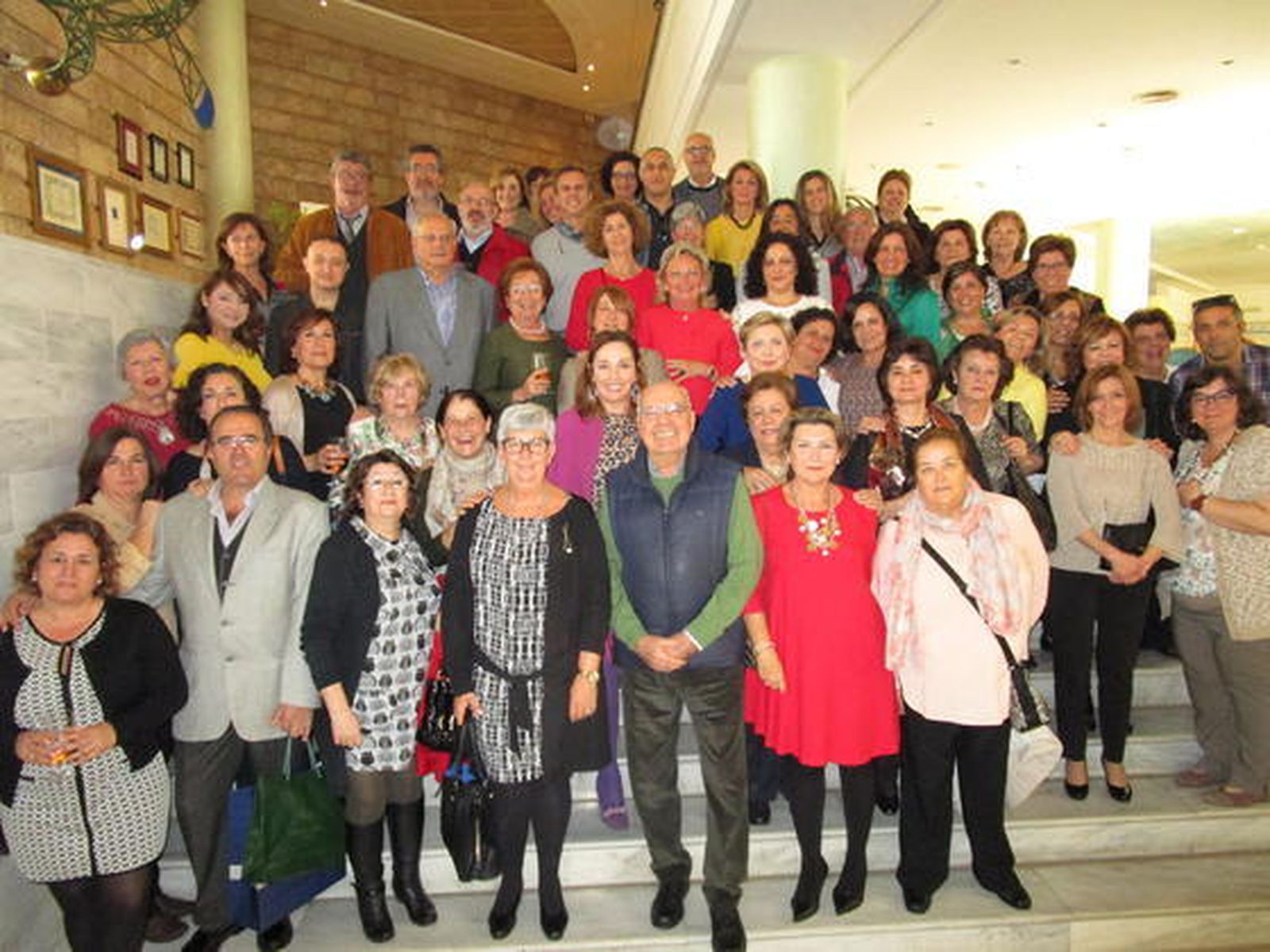 Amalia Tejuca Marenco, durante el homenaje  organizado por Merche Tejuca, Esther Salces y Tony Rojas, con motivo de su jubilación,  tras ejercer su actividad profesional, durante más de cuarenta años como enfermera en el servicio de Nefrología.  Foto: Ignacio Casas de Ciria