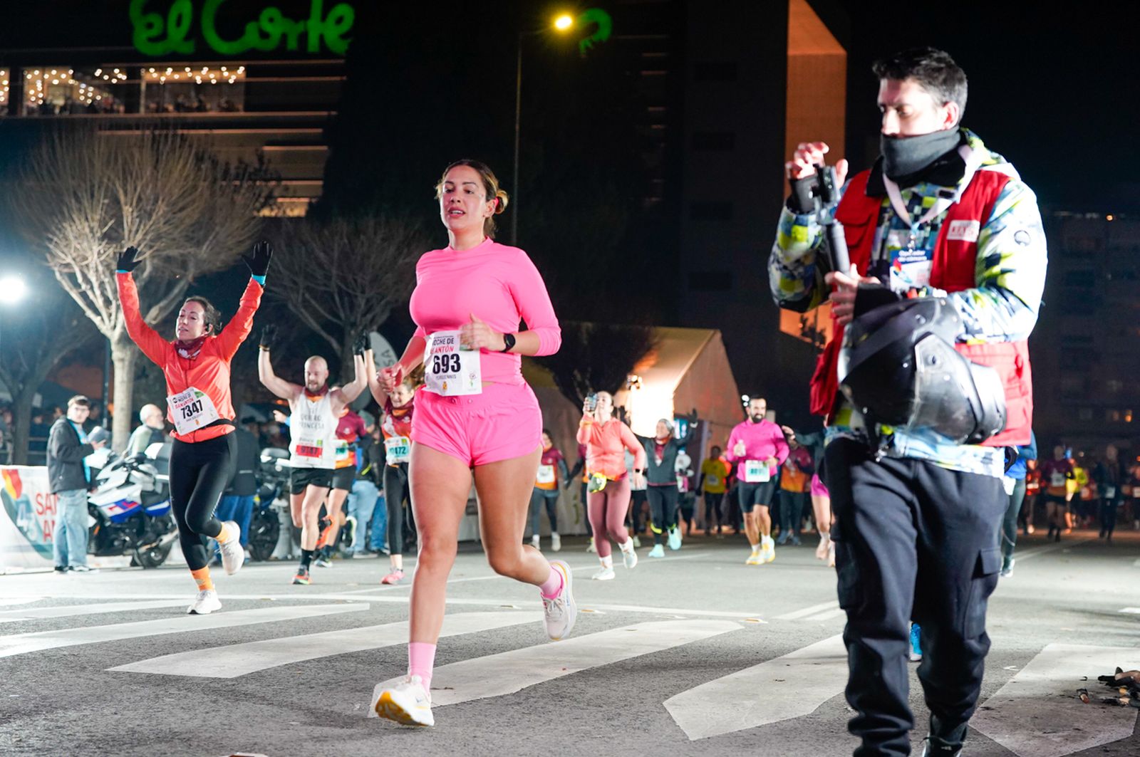 En imágenes: búscate en tu llegada a meta de la Carrera de San Antón 2026 (20)