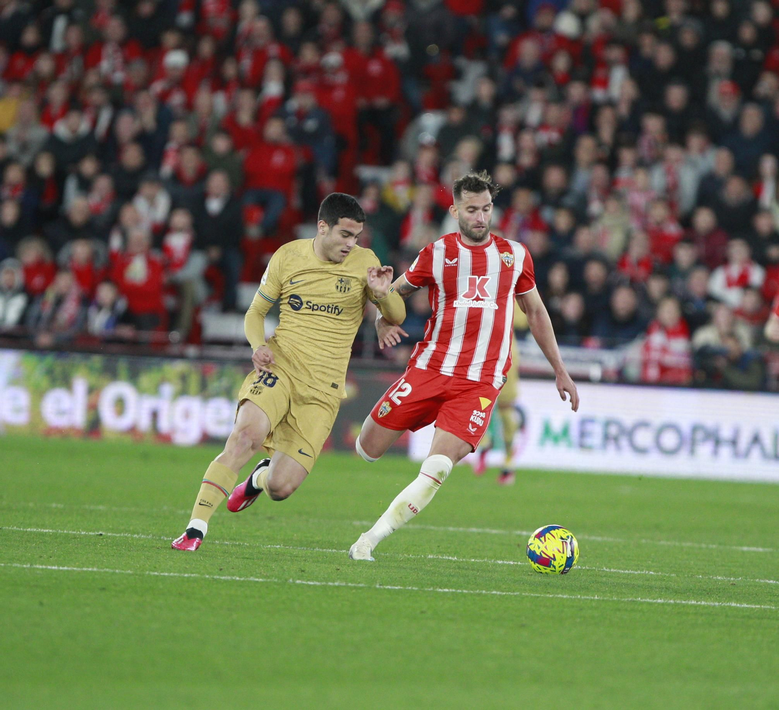 Imágenes de la victoria de la U.D. Almería ante el F.C. Barcelona