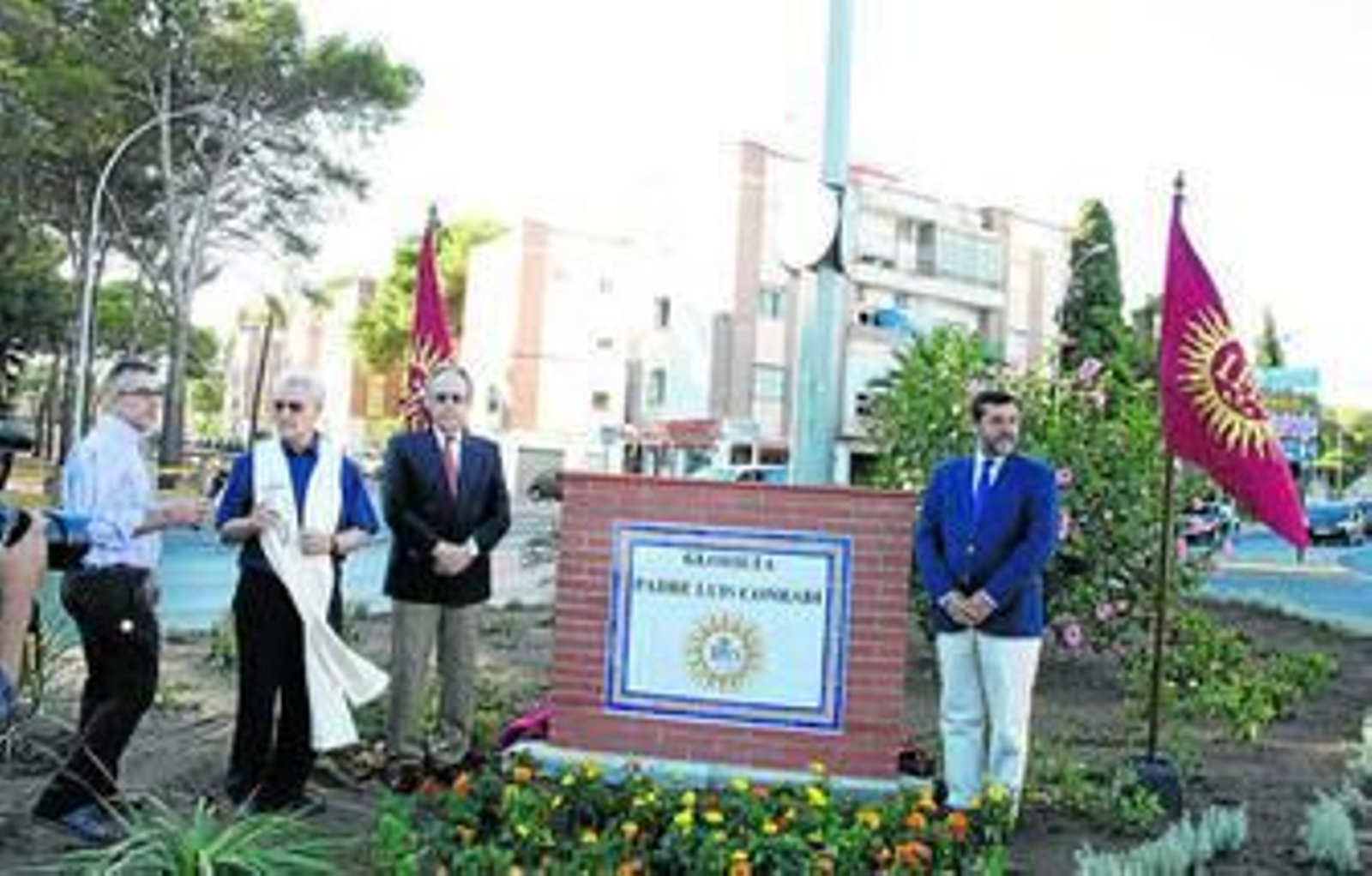 Una imagen de la inauguración ayer de la glorieta dedicada al Padre Luis Conradi.