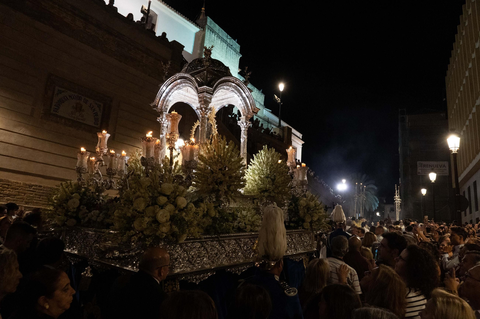 Imágenes del traslado de Nuestra Señora de la Cinta a la Parroquia Mayor de San Pedro