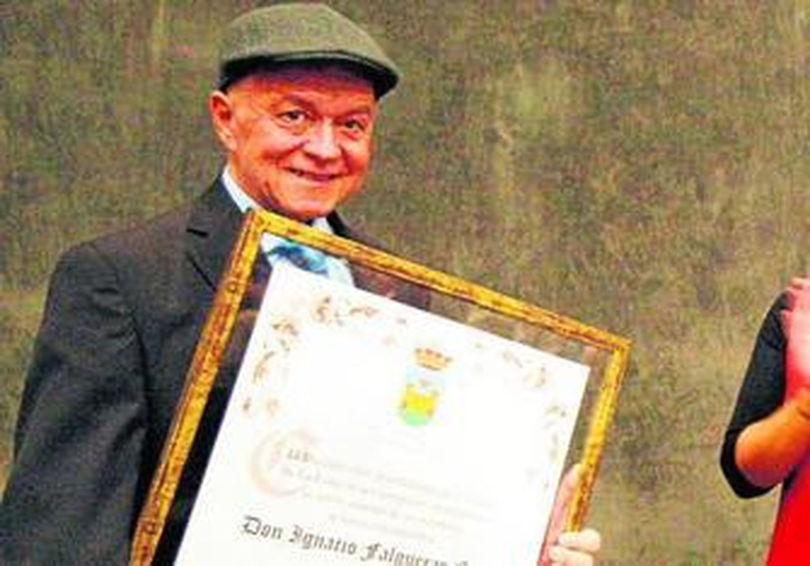 Imagen de Nacho Falgueras el día que es reconocido Hijo Adoptivo de La Línea.