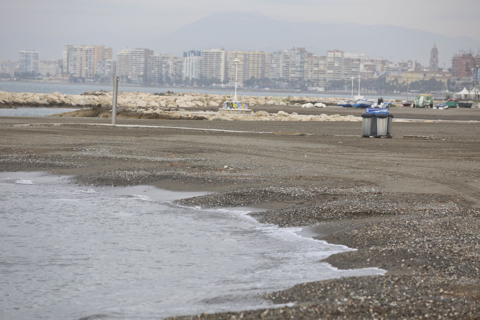 Coronavirus en Málaga: El desierto de Pedregalejo, en fotos