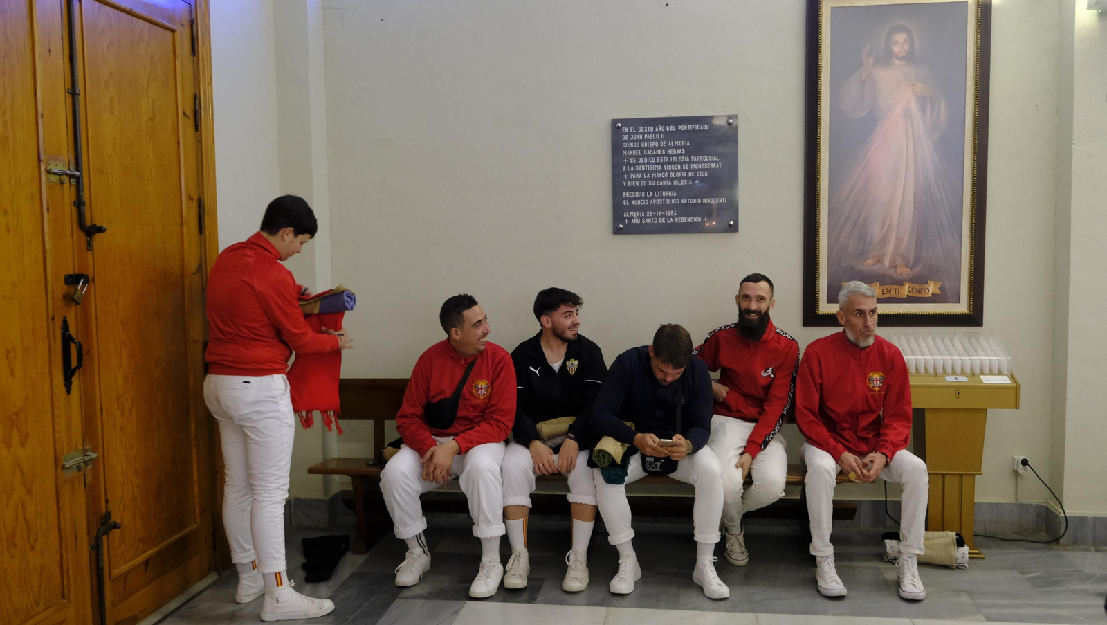 El Resucitado de Almería se suspende por la lluvia, en imágenes