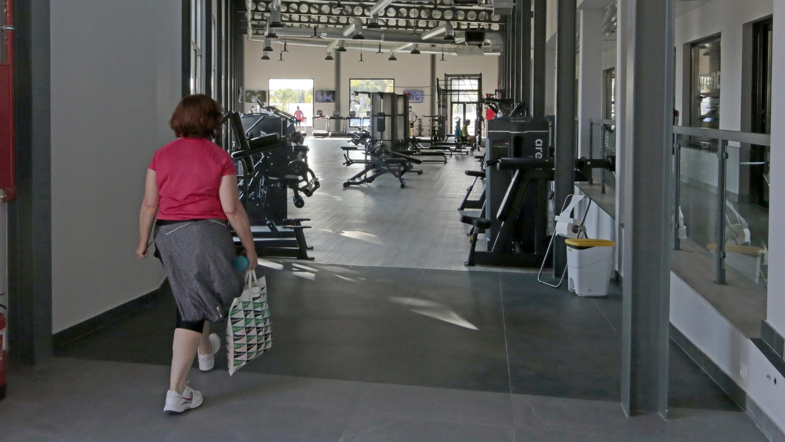 Alcaldesa visita Arena Fitness y Arena Village