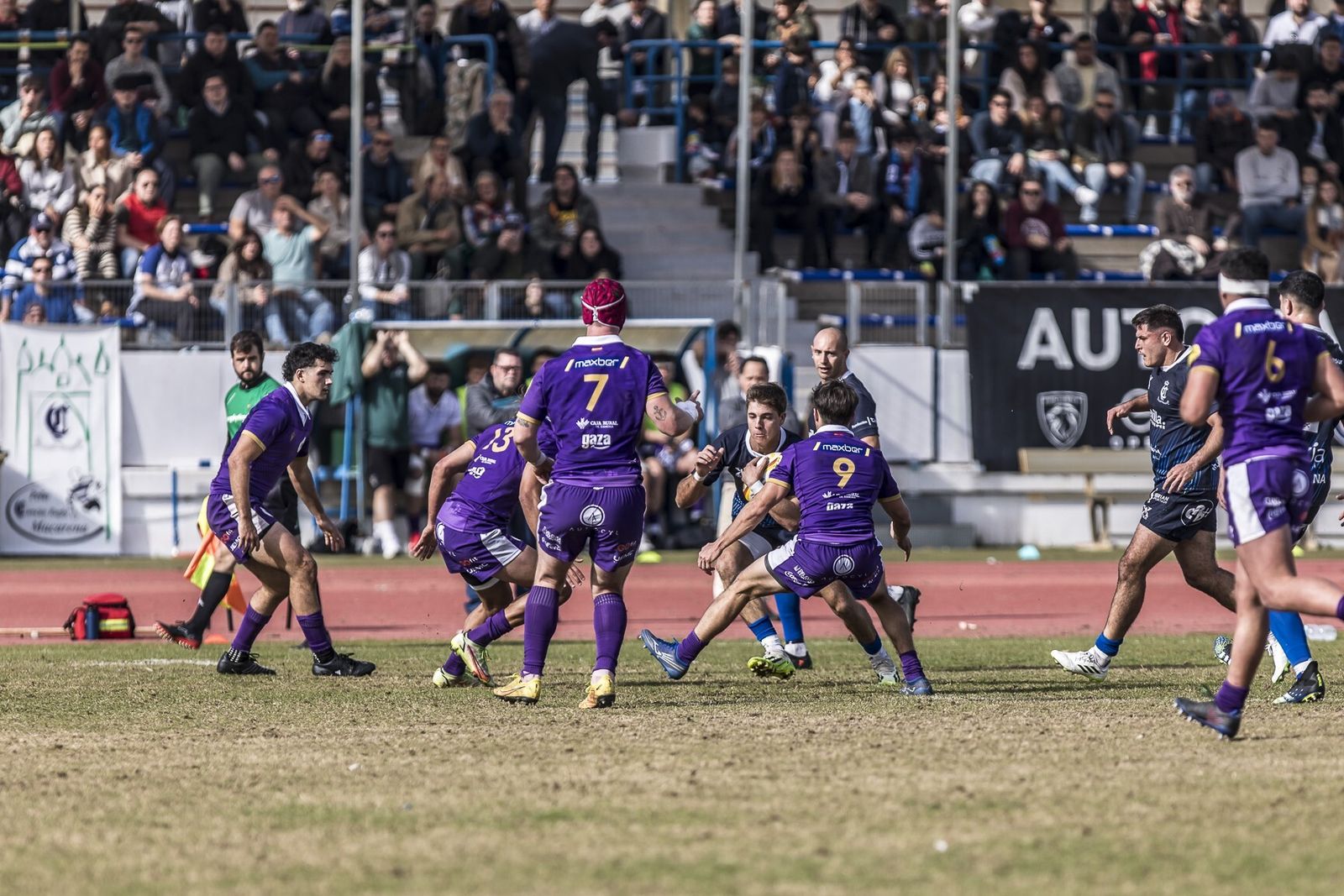 Jaime Camarero avanza con el balón en el último partido disputado en La Cartuja.