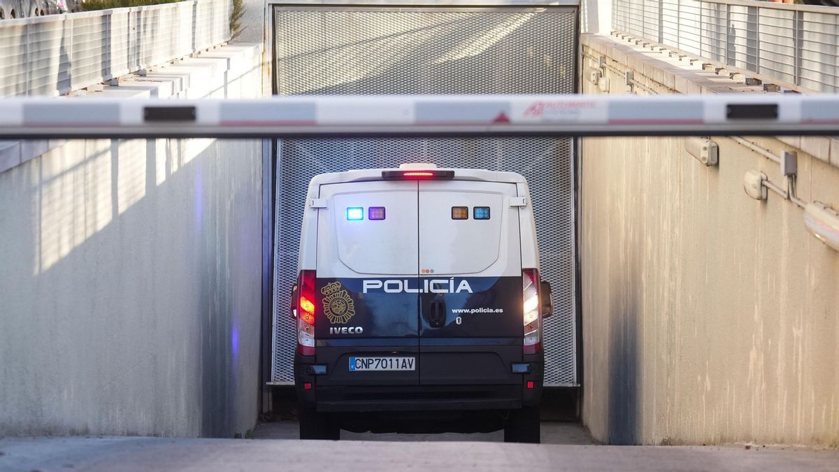 Yassine Kanjaa entra en la Audiencia Nacional para prestar declaración, en enero de 2023.