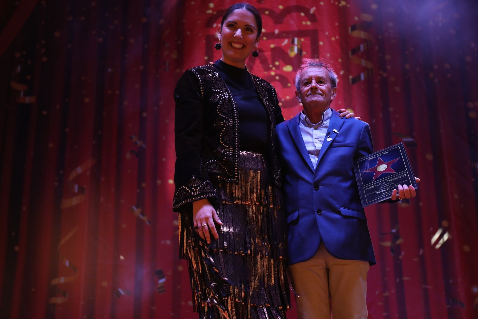 Entrega de los Pierrots y Homenajes al Comparsista, al Corista y al Chirigotero en San Fernando