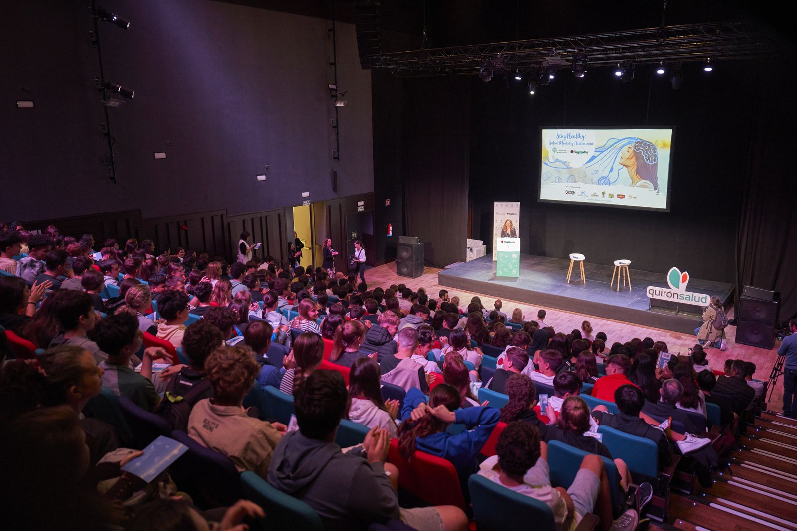La Fundación Quirónsalud reúne a cerca de 300 adolescentes sevillanos en un evento sobre salud mental