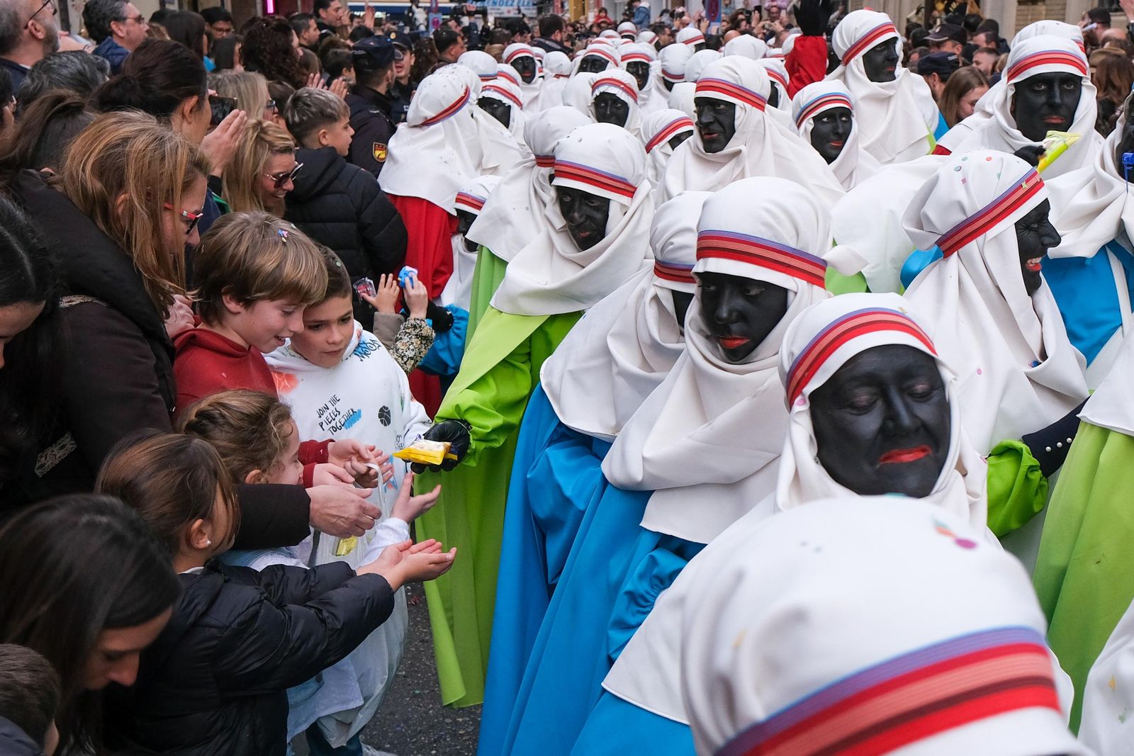 Fotos del Heraldo de los Reyes Magos en la recogida de llaves de la ciudad