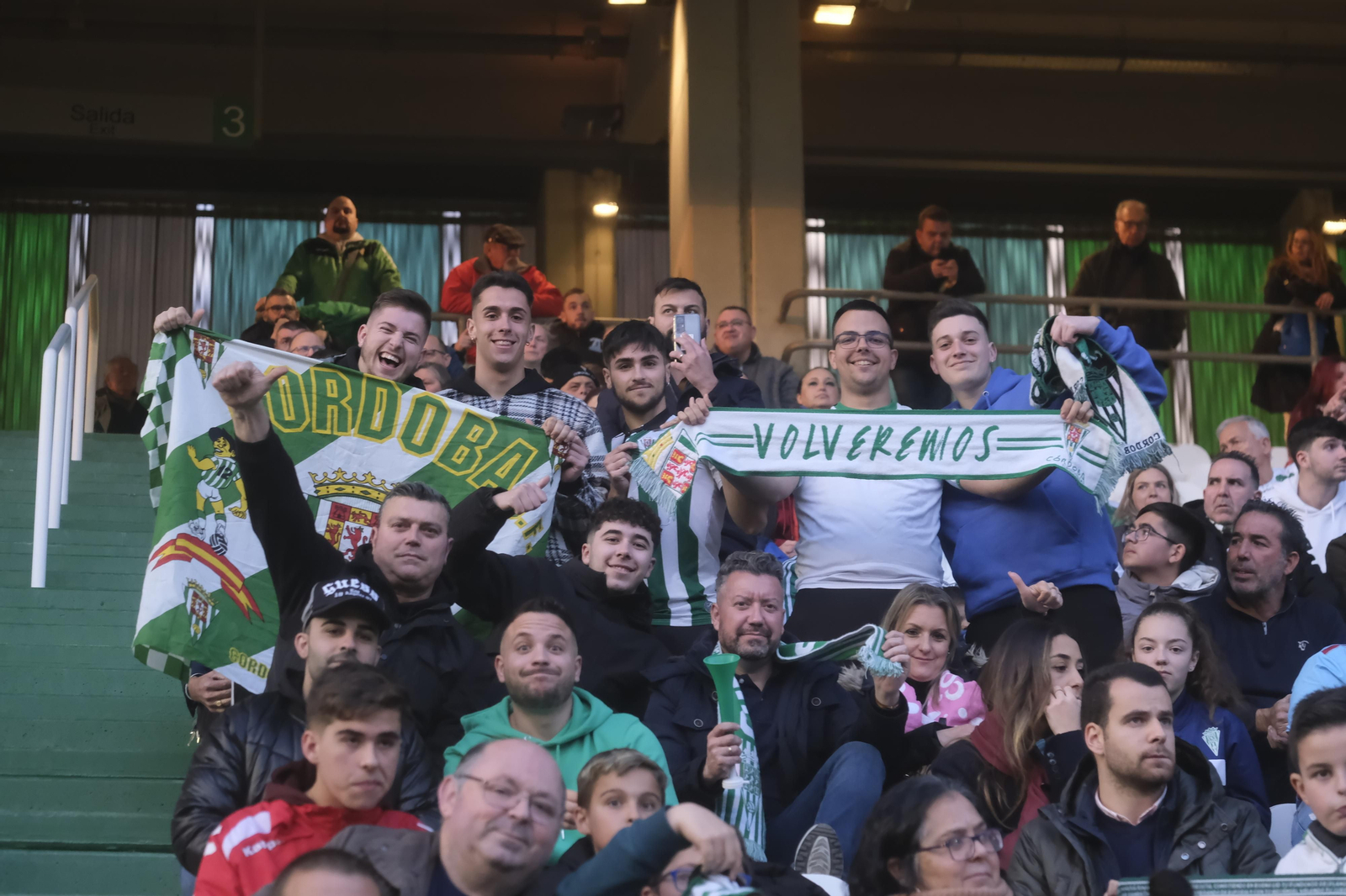 Córdoba CF - Real Madrid Castilla: Las fotos del ambiente en El Arcángel Córdoba CF - Real Madrid Castilla: Las fotos del ambiente en El Arcángel