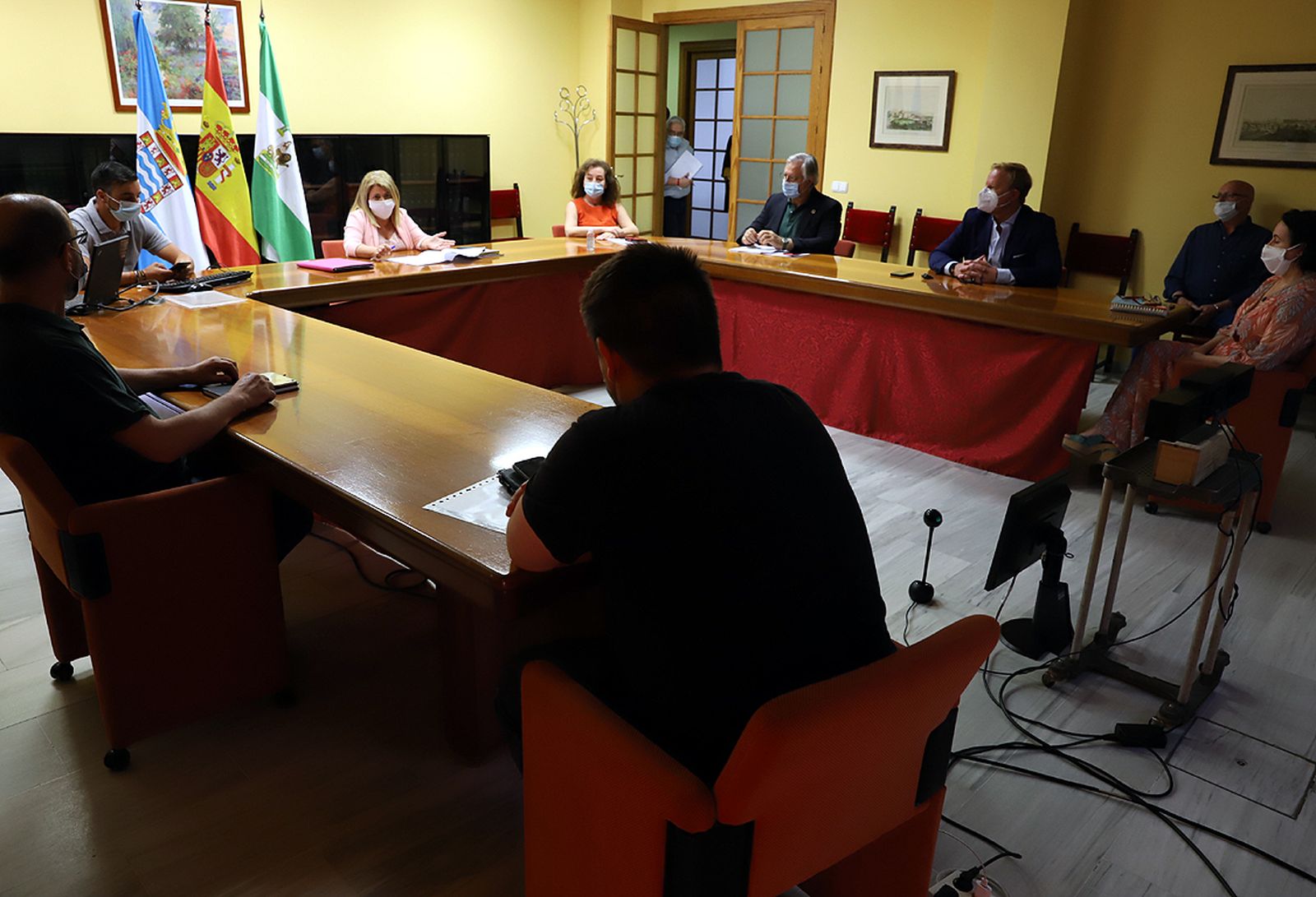 Reunión de la alcaldesa y delegados con los representantes de Acoje, Asunico y Horeca.