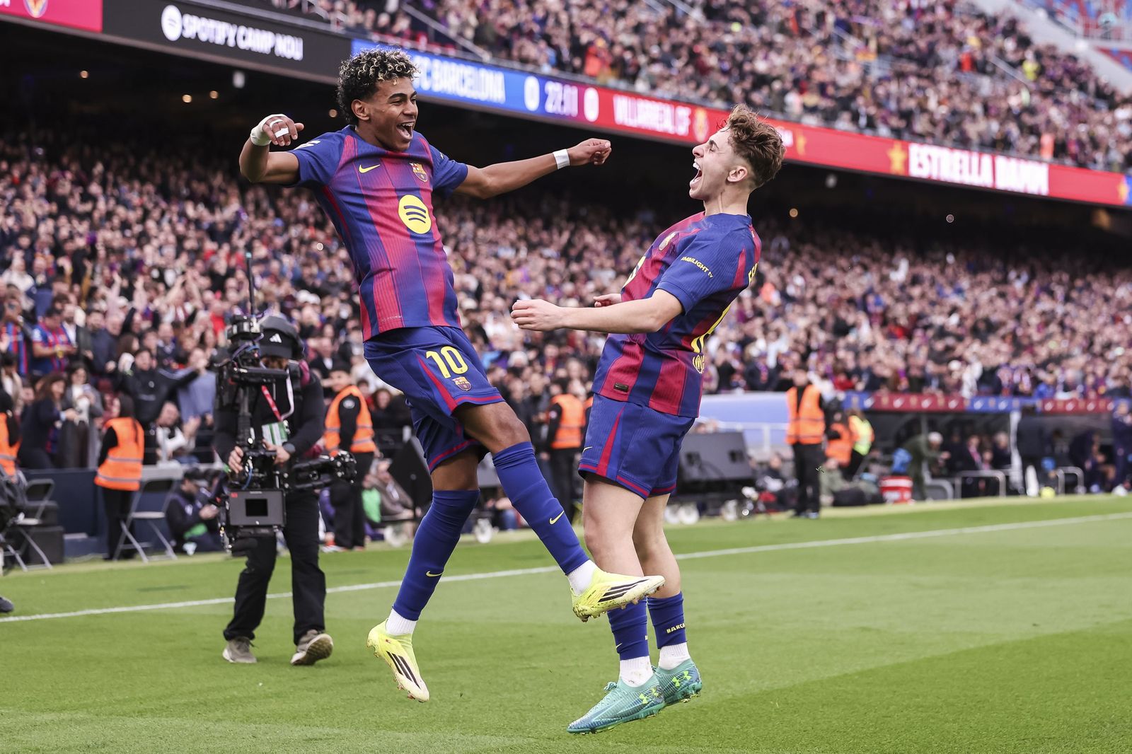 Las fotos del Barcelona-Villarreal en la gran tarde de Lamine