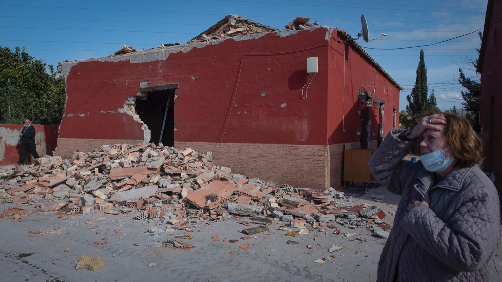 Una de las dos viviendas derribadas.