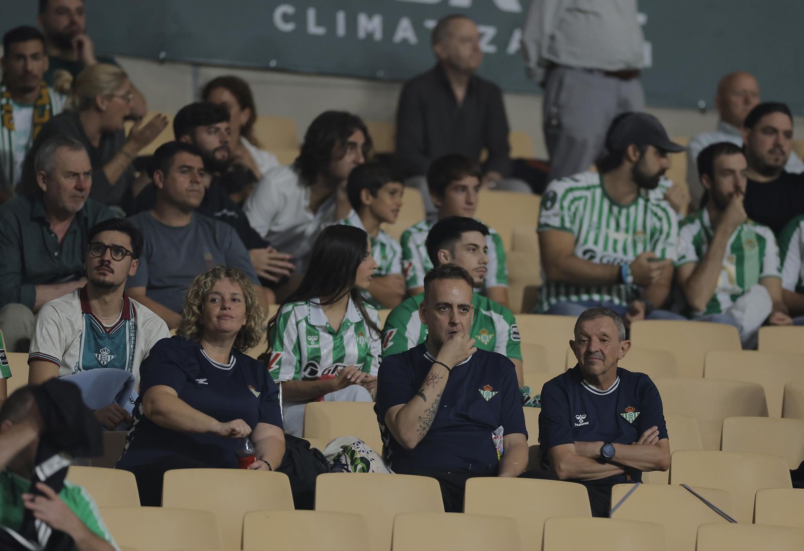 Búscate en las fotos del Betis - Atlético de Madrid