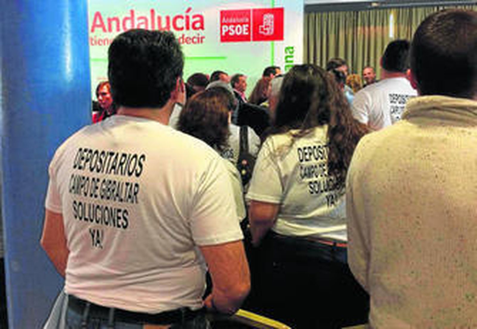 Varios de los depositarios, la pasada semana cuando trasladaron sus quejas al consejero Jiménez Barrios.