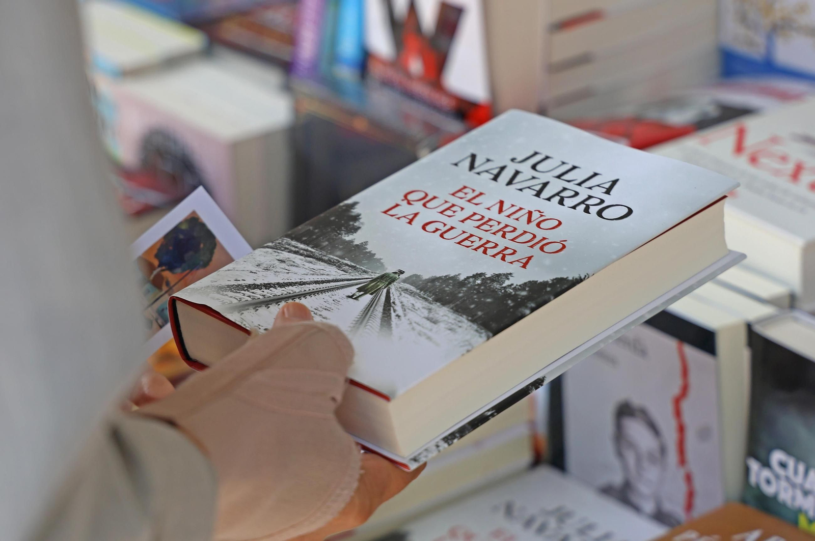 Imágenes de la  inauguración de la 48 edición de la Feria del Libro en Huelva