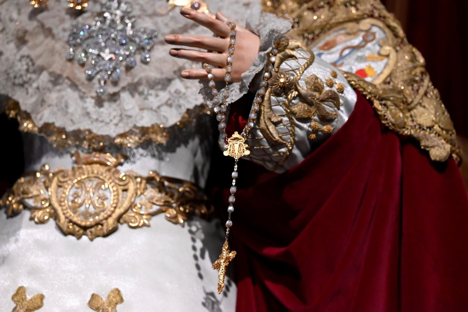 Las mejores fotos de la veneración de la Virgen de la Piedad de Córdoba tras su restauración Las mejores fotos de la veneración de la Virgen de la Piedad de Córdoba tras su restauración