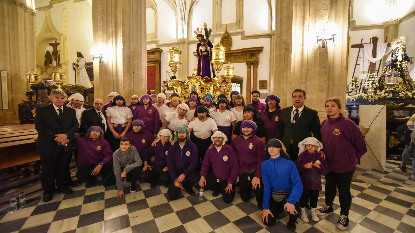 Fotos del Jueves Santo en Tarifa: Jesús Nazareno y María Santisima de la Paz