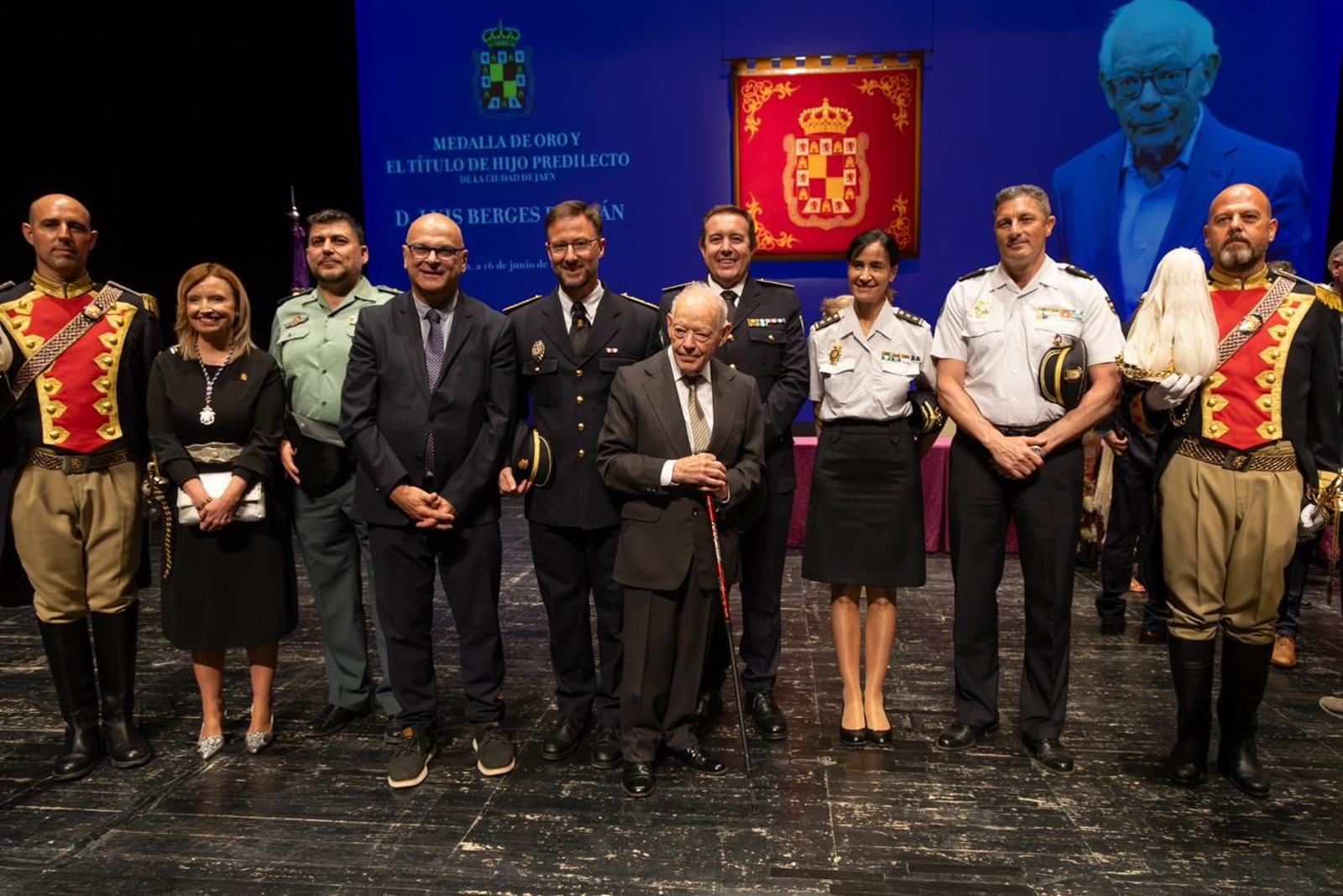 Entrega de la Medalla de Oro de la Ciudad a Luis Berges