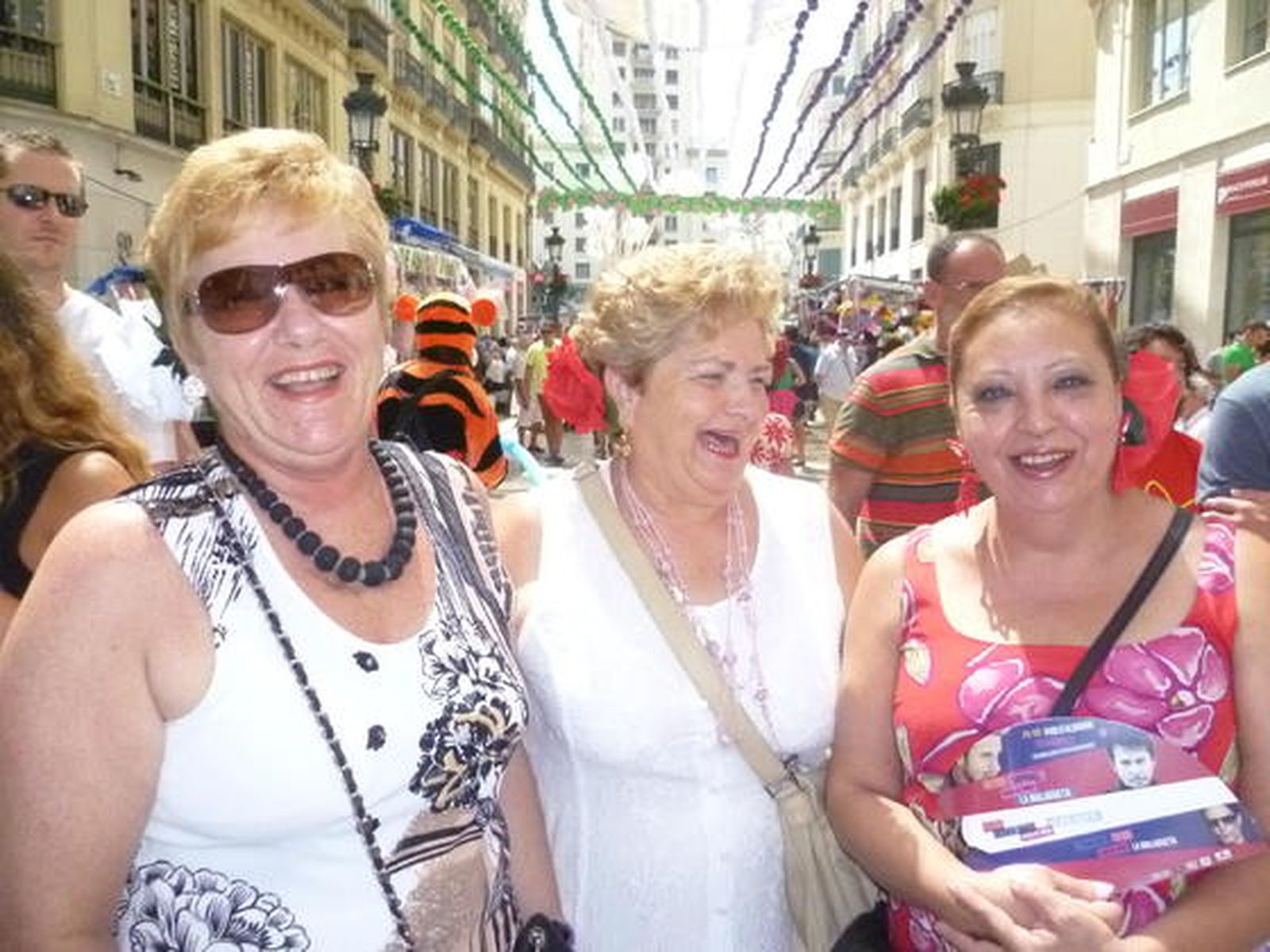 Hora de barrer la fiesta 

Foto: Lorena Avilés