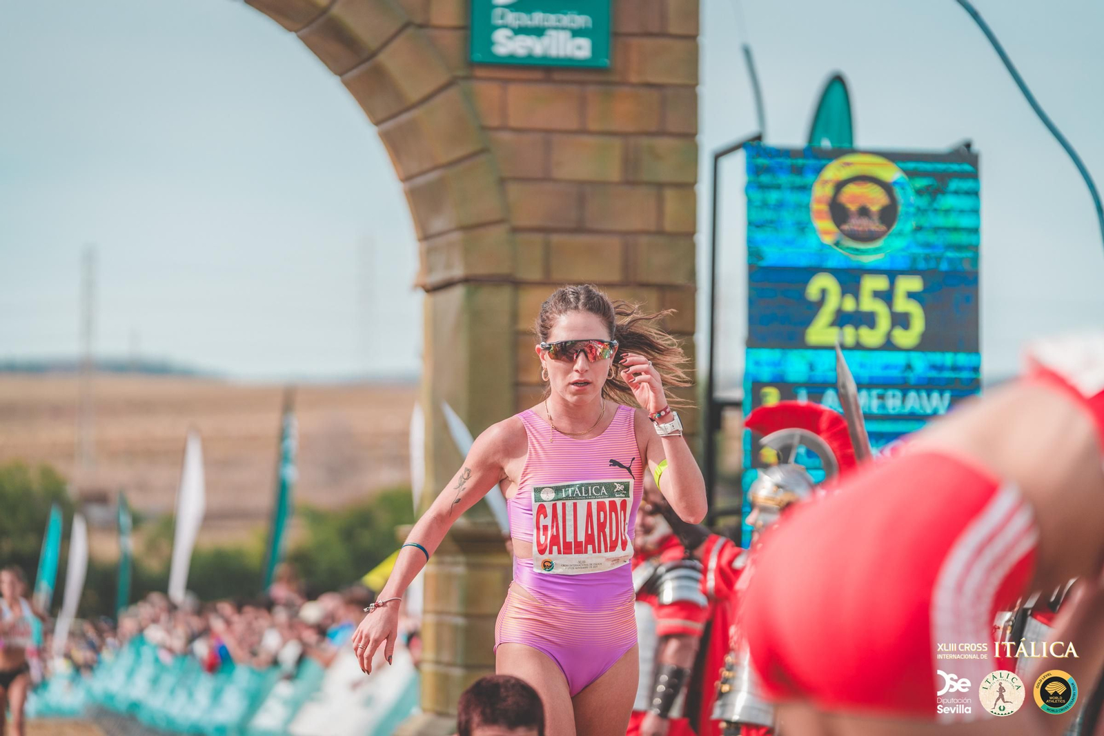 Búscate en las fotos del Cross de Itálica 2025 | 11
