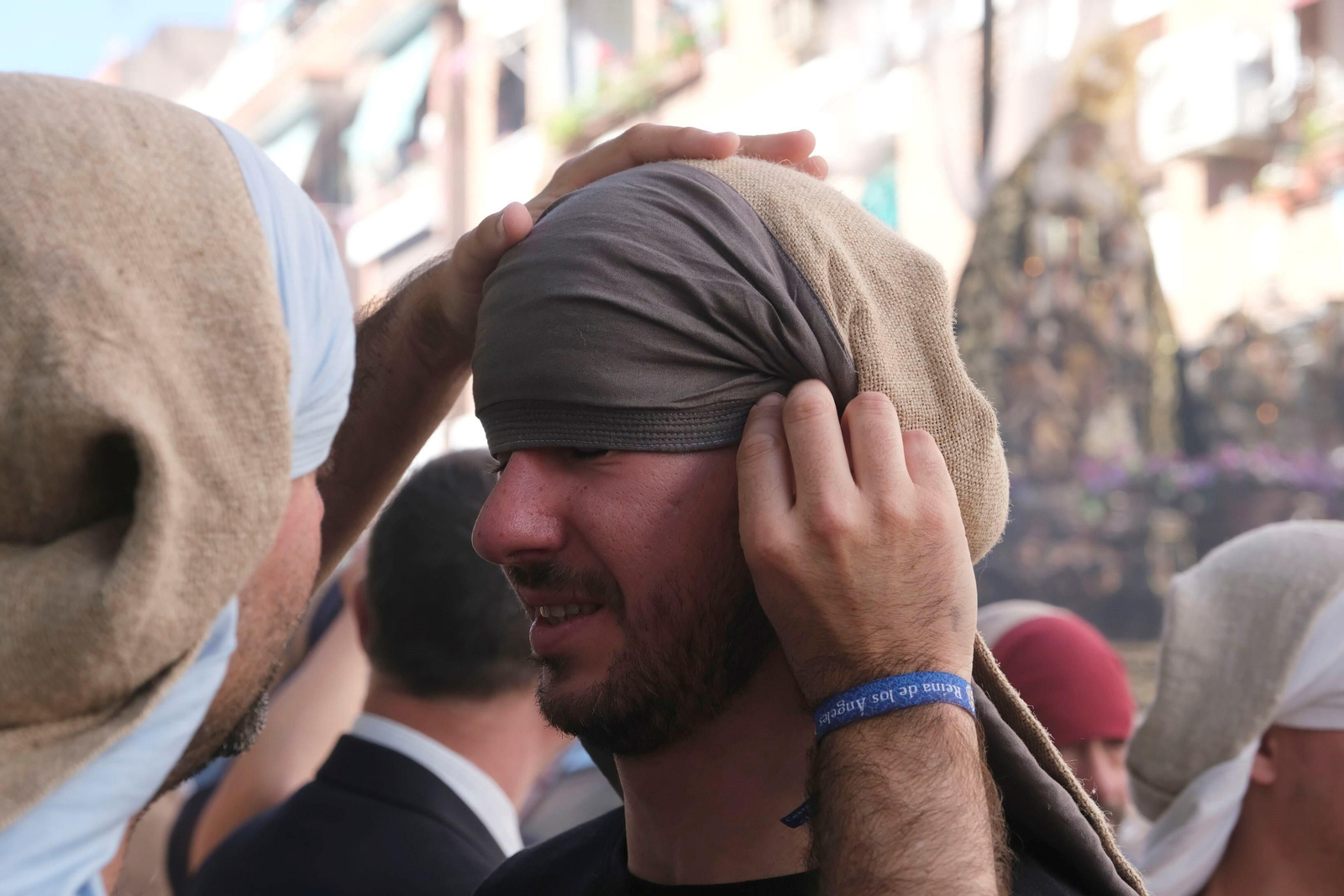 Viernes Santo en Córdoba: la procesión de La Soledad, en imágenes
