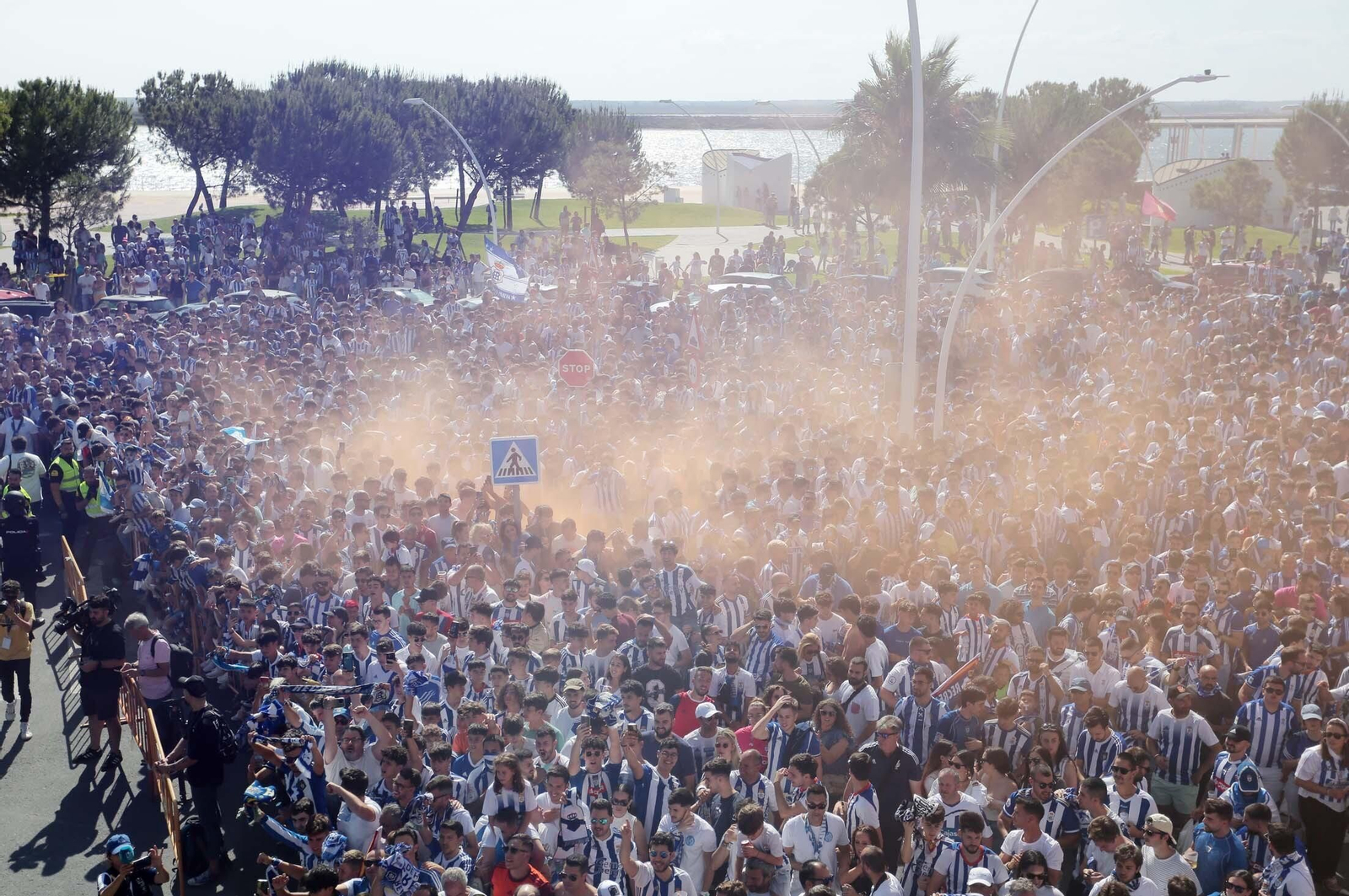 Imágenes del ambiente previo al Recre-Cacereño