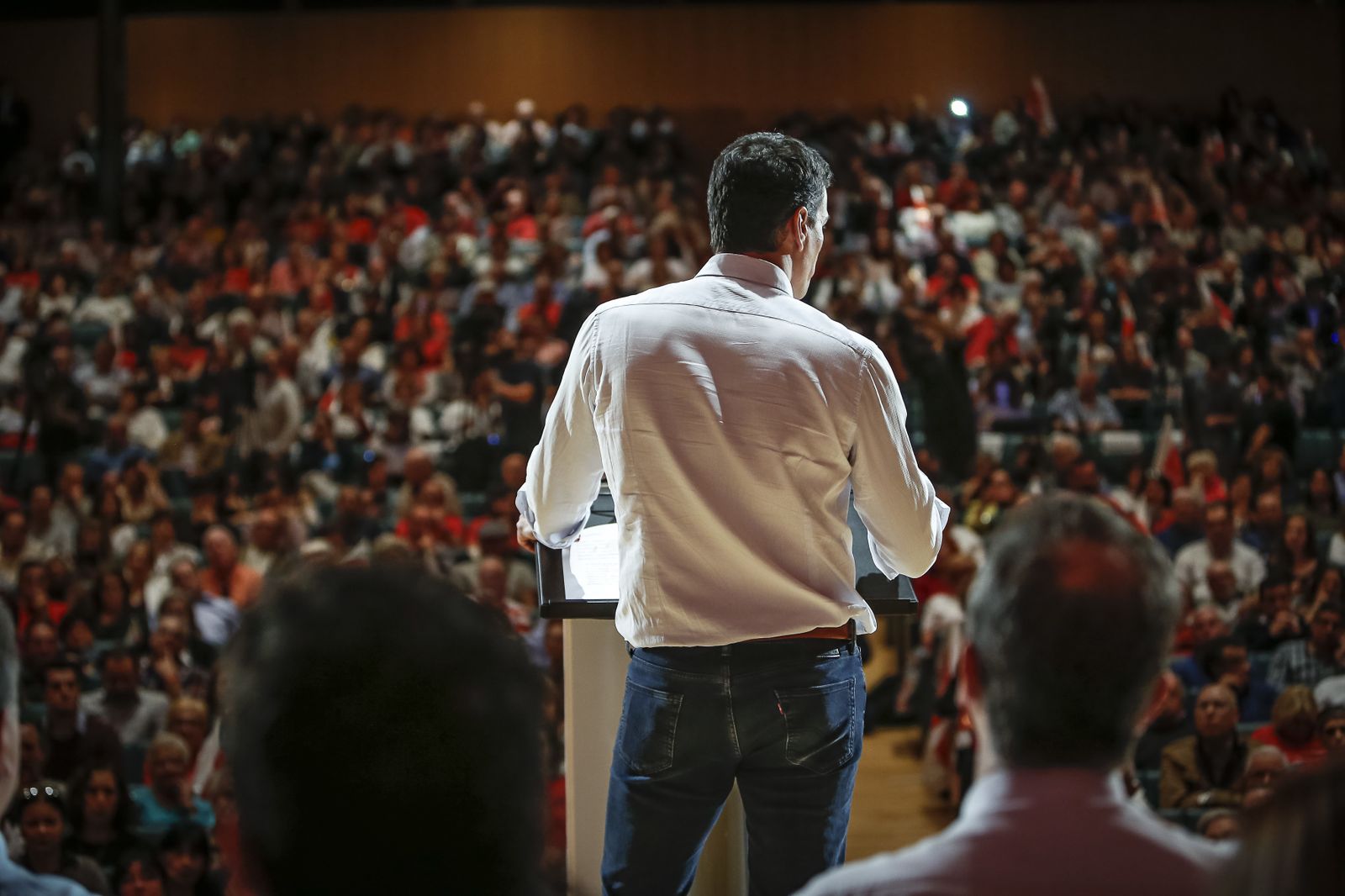 El mitin de Pedro Sánchez en Cádiz, en imágenes