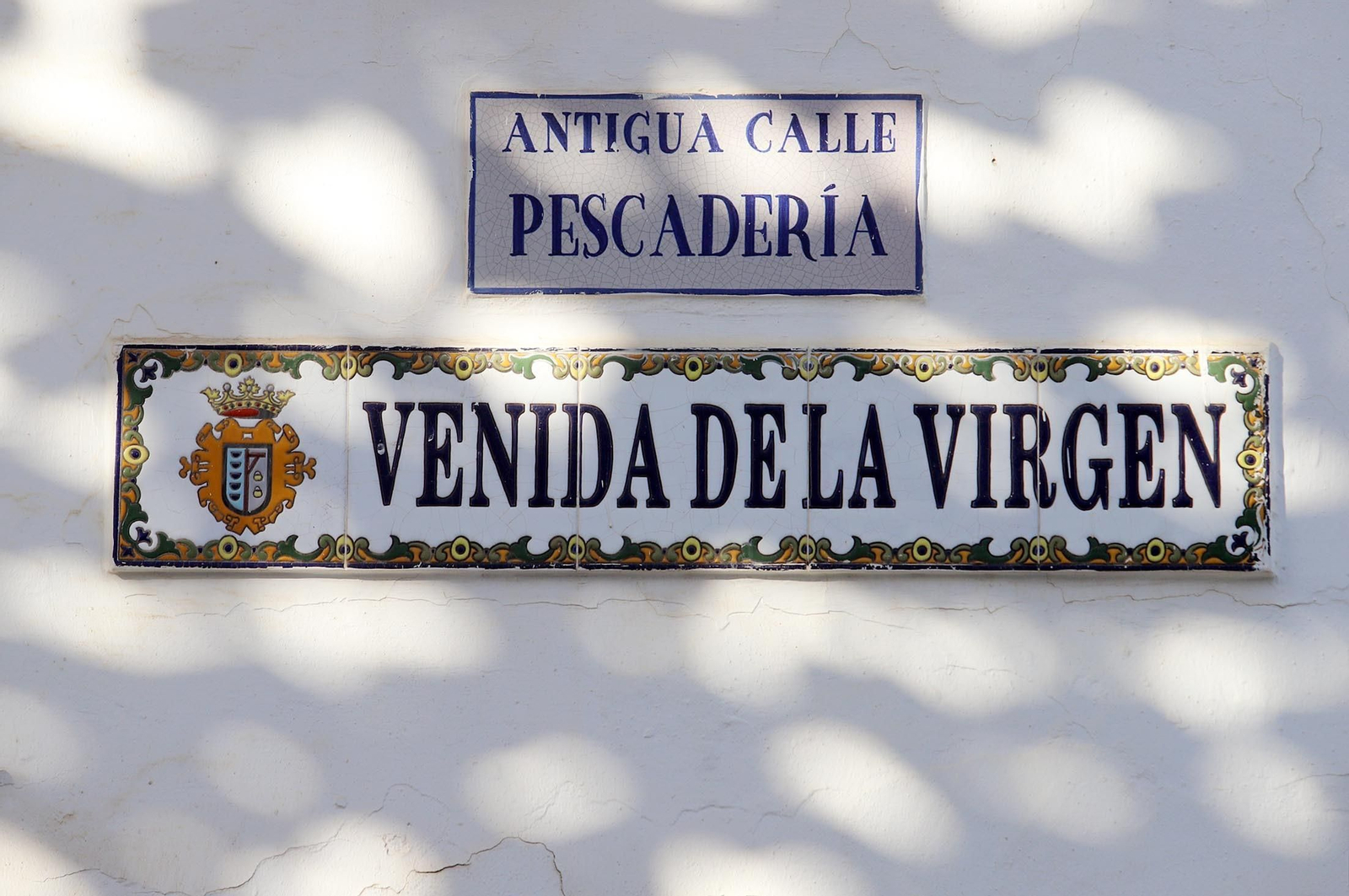 Imágenes de la Virgen del Rocío y sus nuevas andas