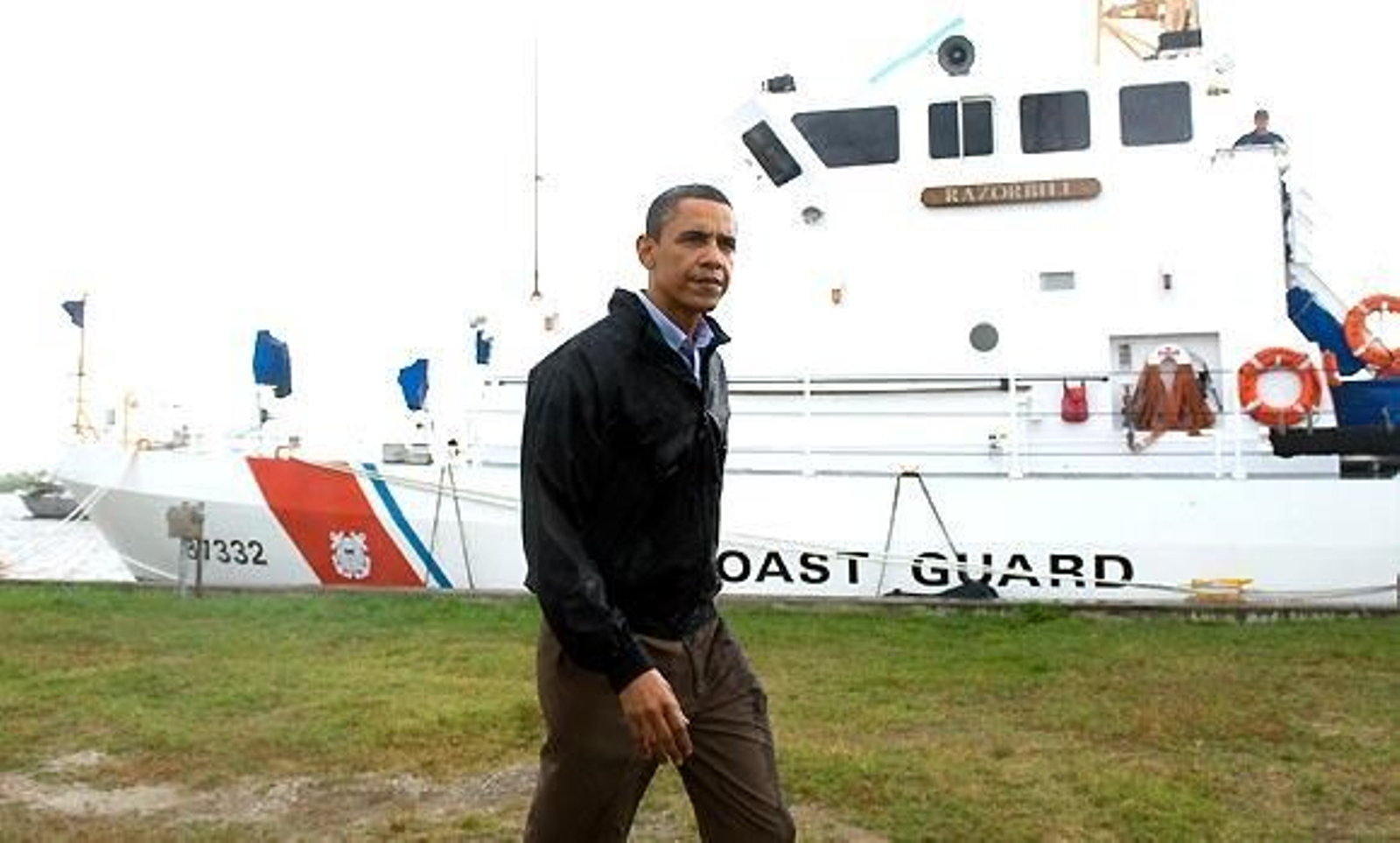 Obama admite que podrían pasar "muchos días" antes de que se detenga el vertido