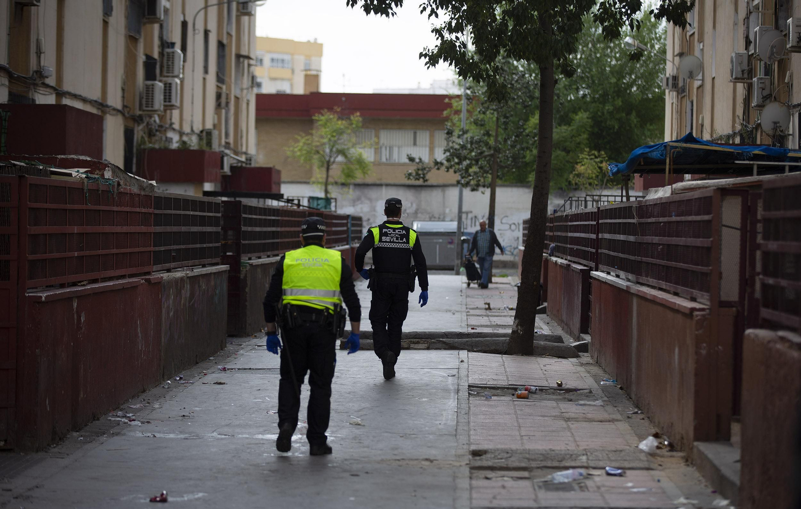 Coronavirus: De patrulla con la Policía Local por Sevilla
