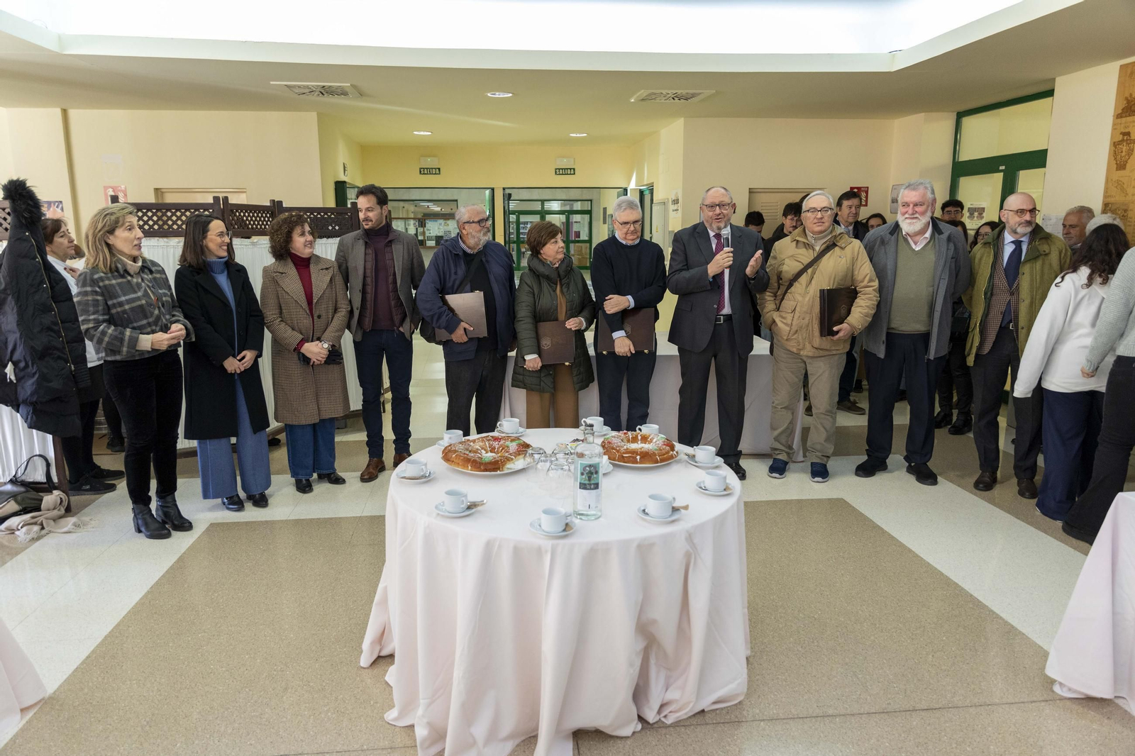 eL Tradicional desayuno con roscón de Reyes en el Campus de Rabanales, en imágenes