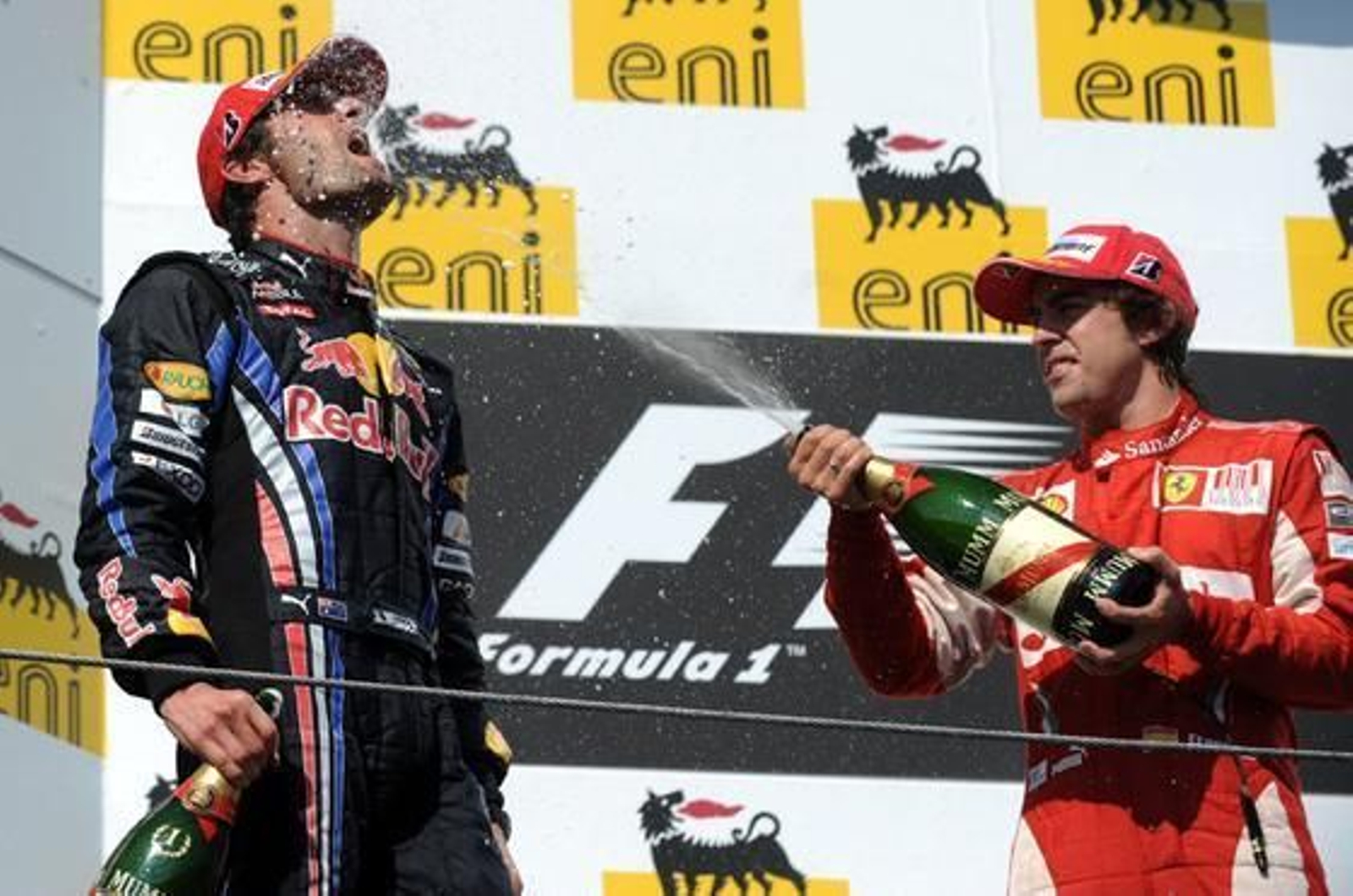 Fernando Alonso acaba segundo por detrás de Webber en el Gran Premio de Hungría. / AFP