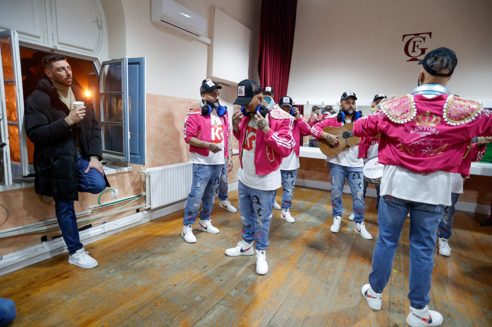 El ambiente en los camerinos del teatro.