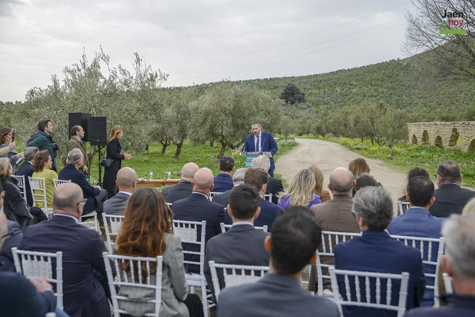 Inauguración de la planta fotovoltaica flotante en el Cortijo Conde de Guadiana de Úbeda.